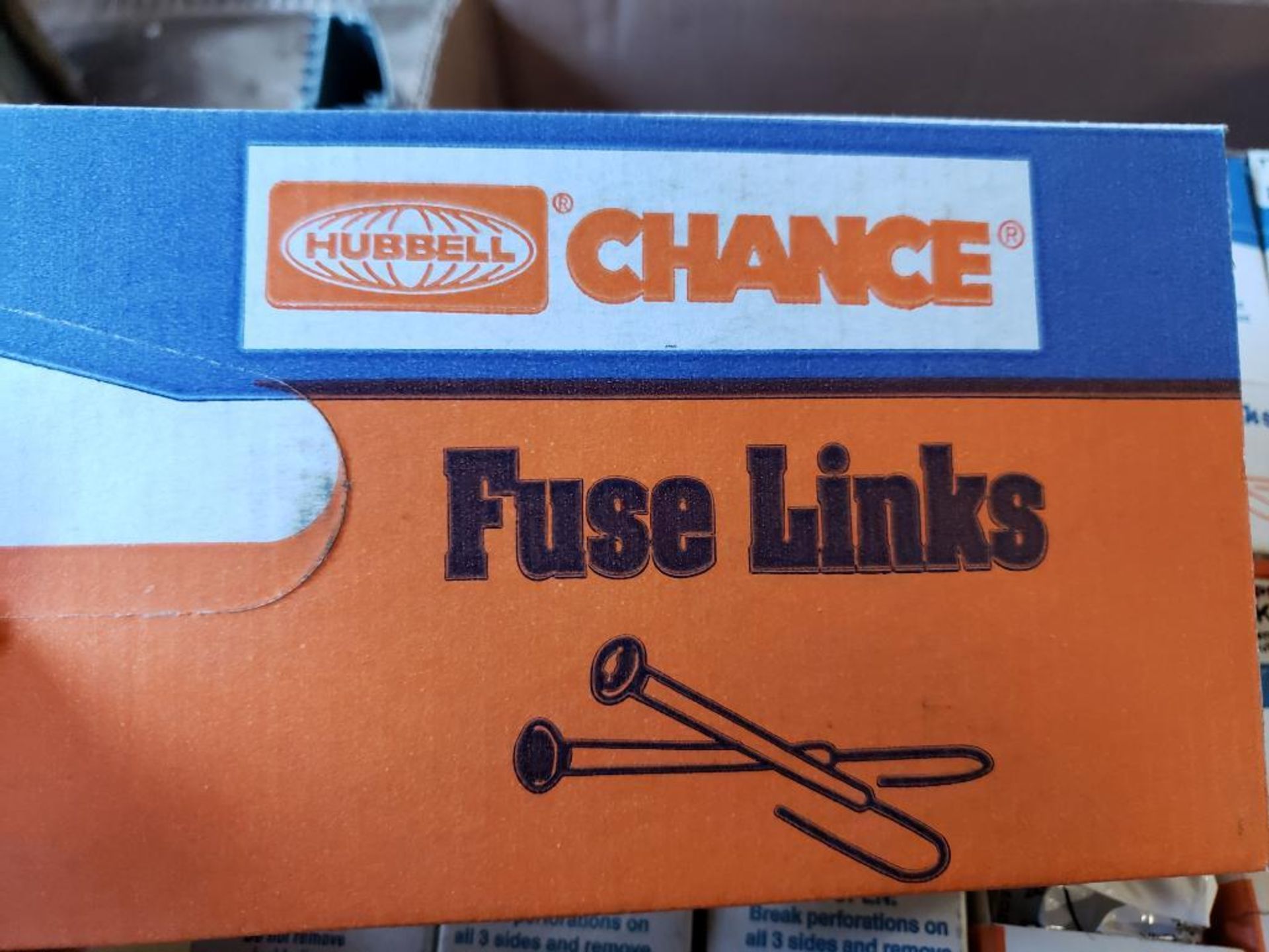 Large qty Hubbell fuse links. - Bild 4 aus 9