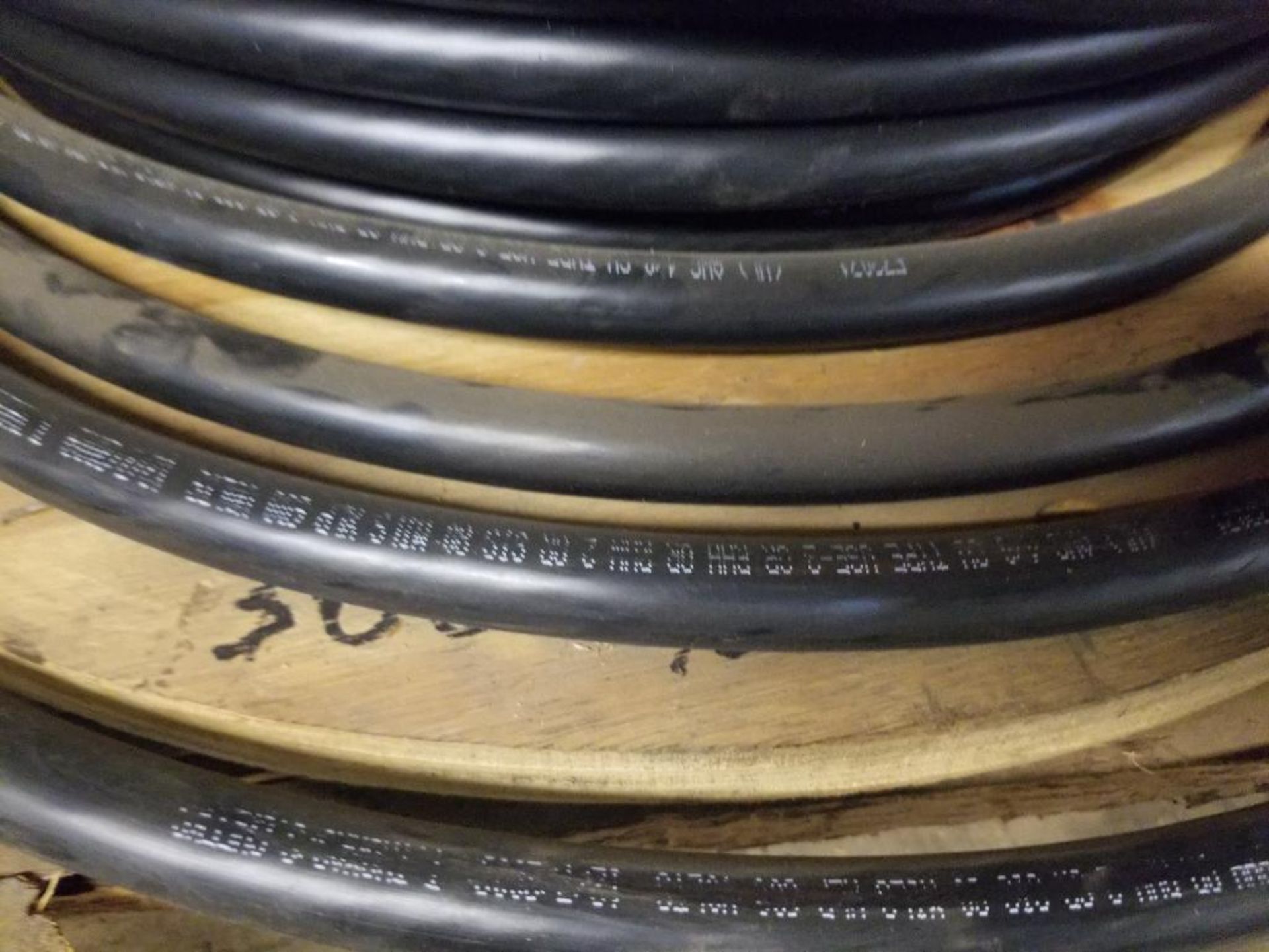 Spool of Southwire. 4/0-19 copper wire. - Image 6 of 7