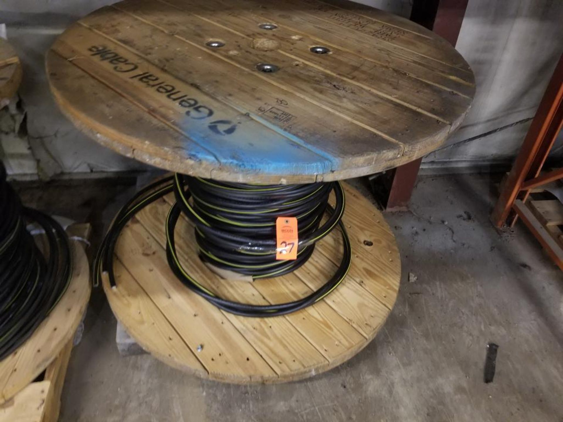 Spool of Southwire. Awg 4/0 AL, type use-2 60 MILS. 600v. - Image 2 of 7