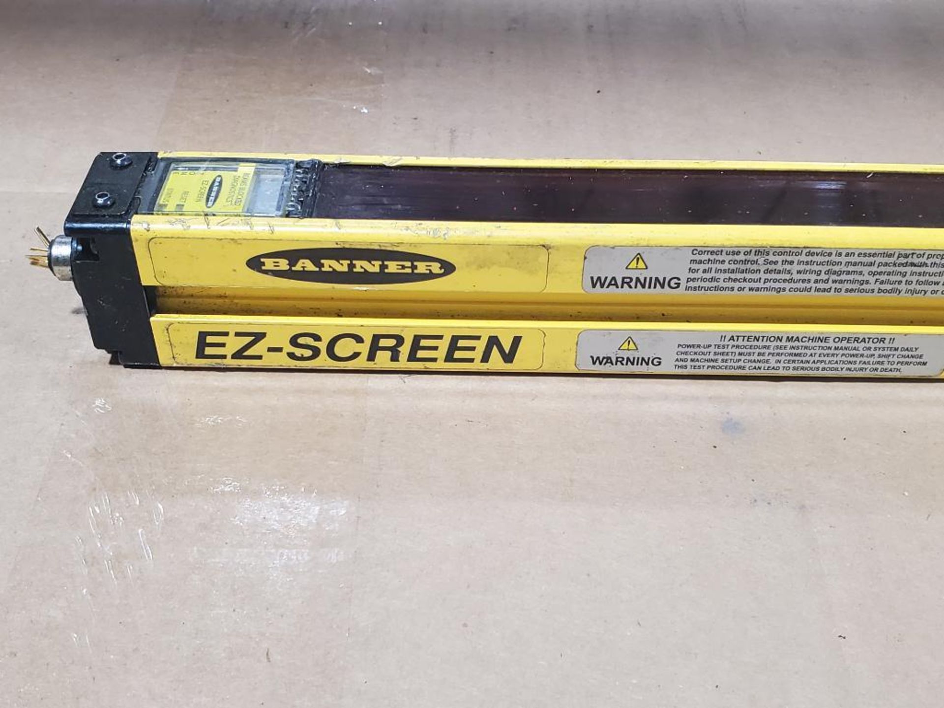 Banner EZ Screen light curtain receiver. SLSR30-600Q8. - Image 2 of 7