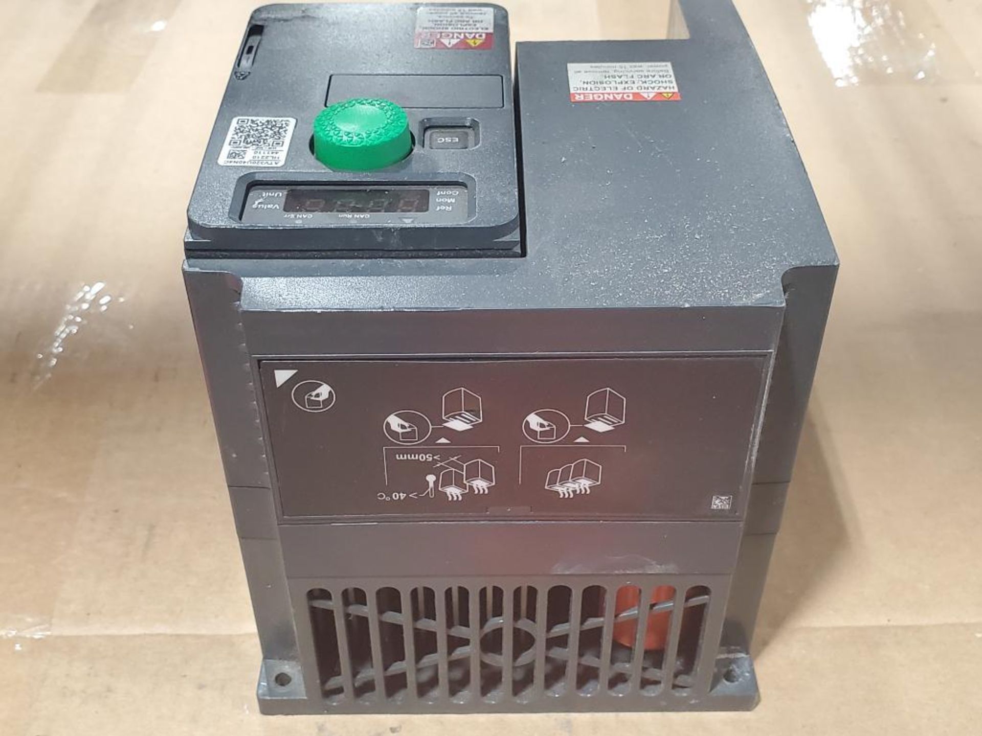 Schneider Electric Altivar 320 drive. ATV320U40N4C. - Image 7 of 8