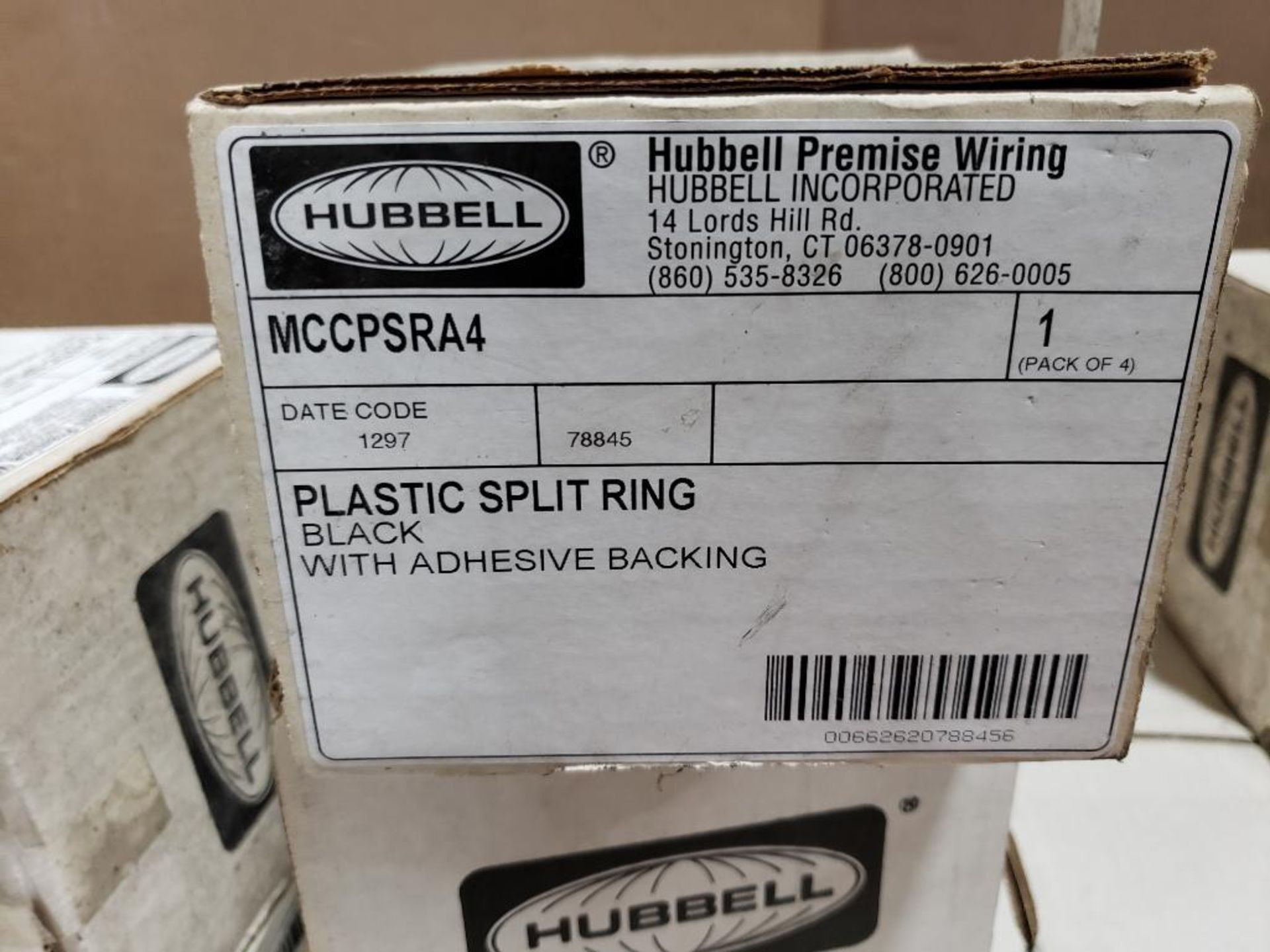 Qty 40 - Hubbell MCCPSRA4 plastic split ring pack of 4 box. - Image 3 of 3