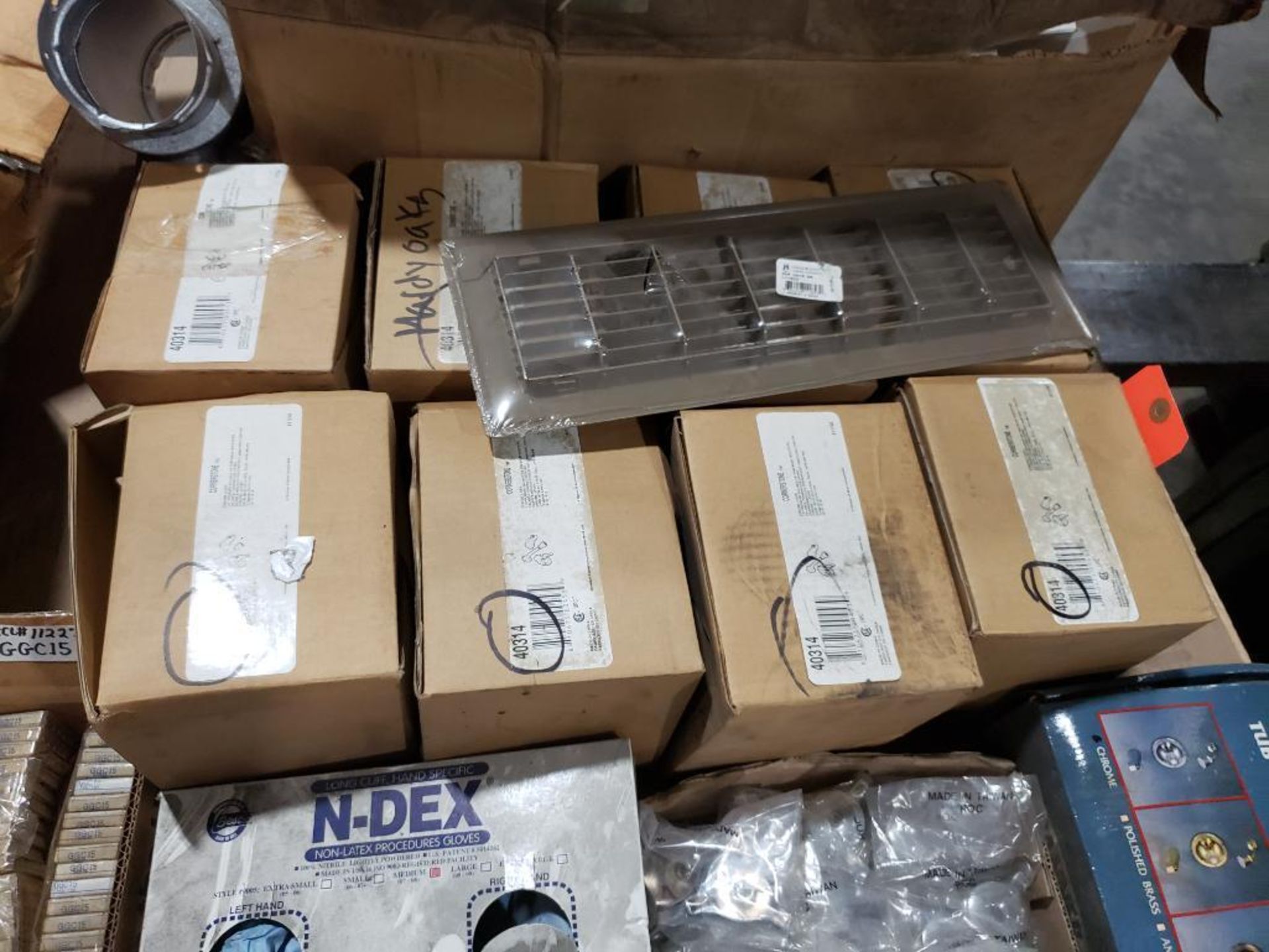 Pallet of assorted hardware and parts. - Image 10 of 17