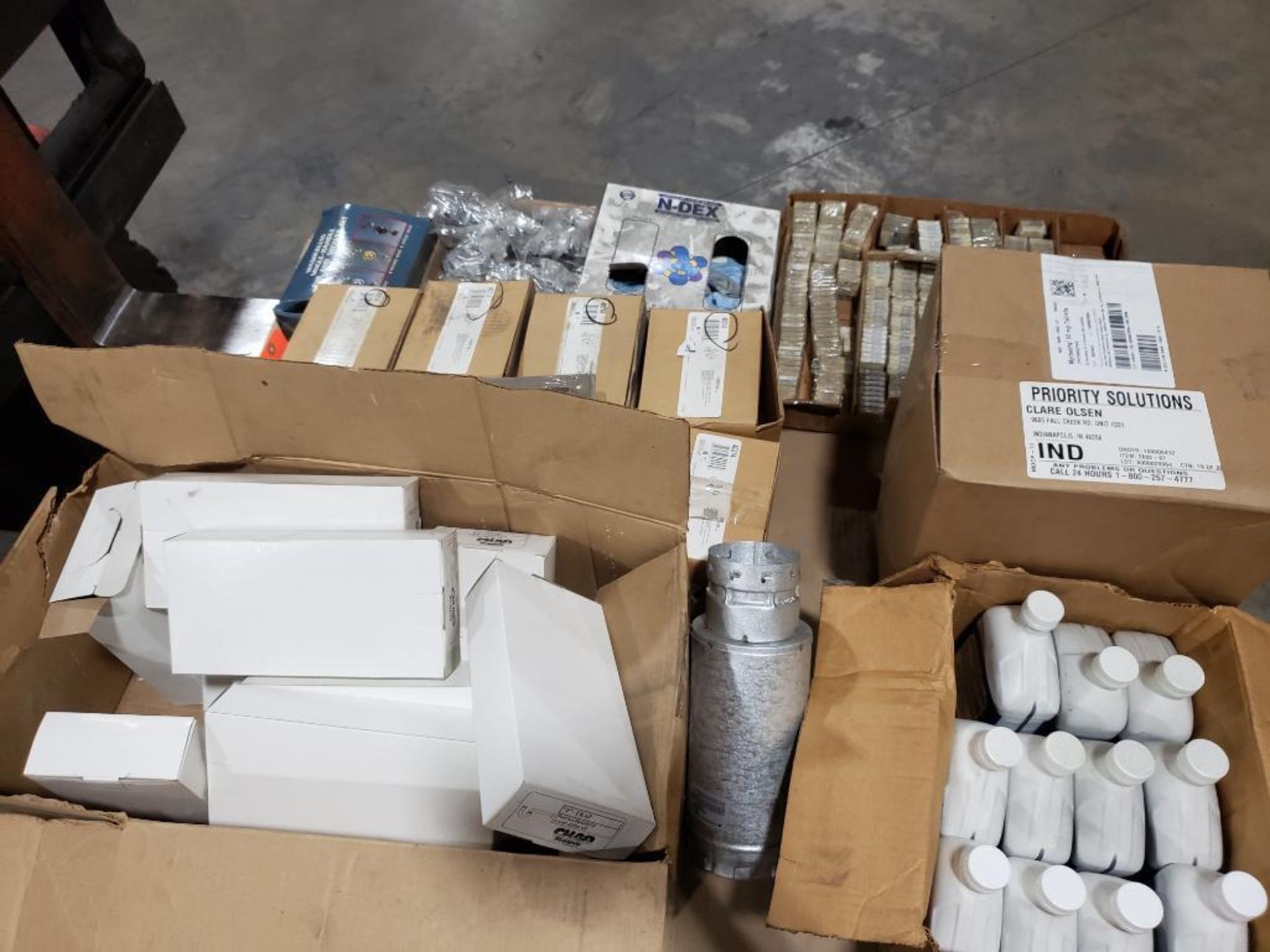 Pallet of assorted hardware and parts. - Image 16 of 17