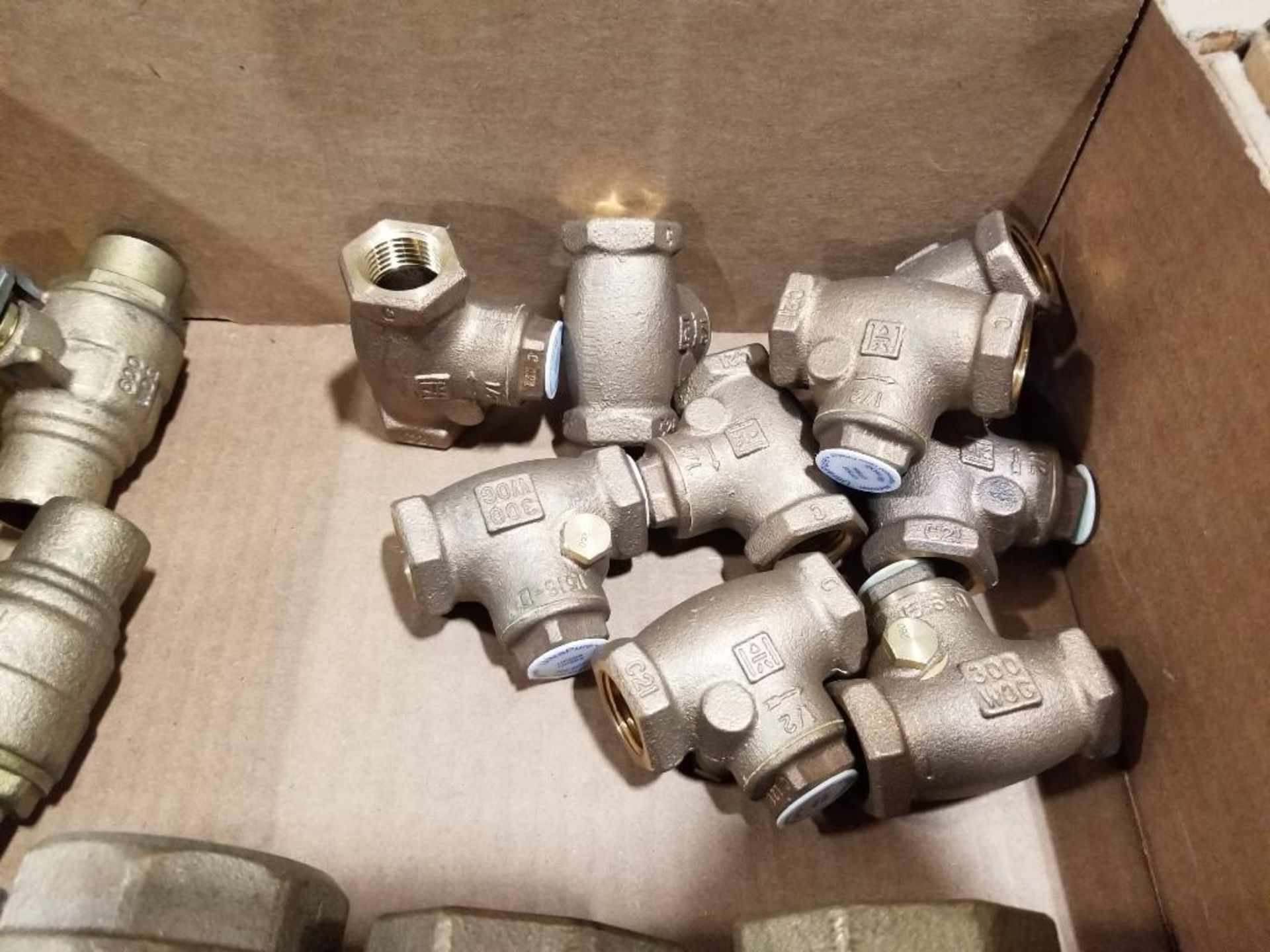 Large qty of brass valves. - Image 8 of 11