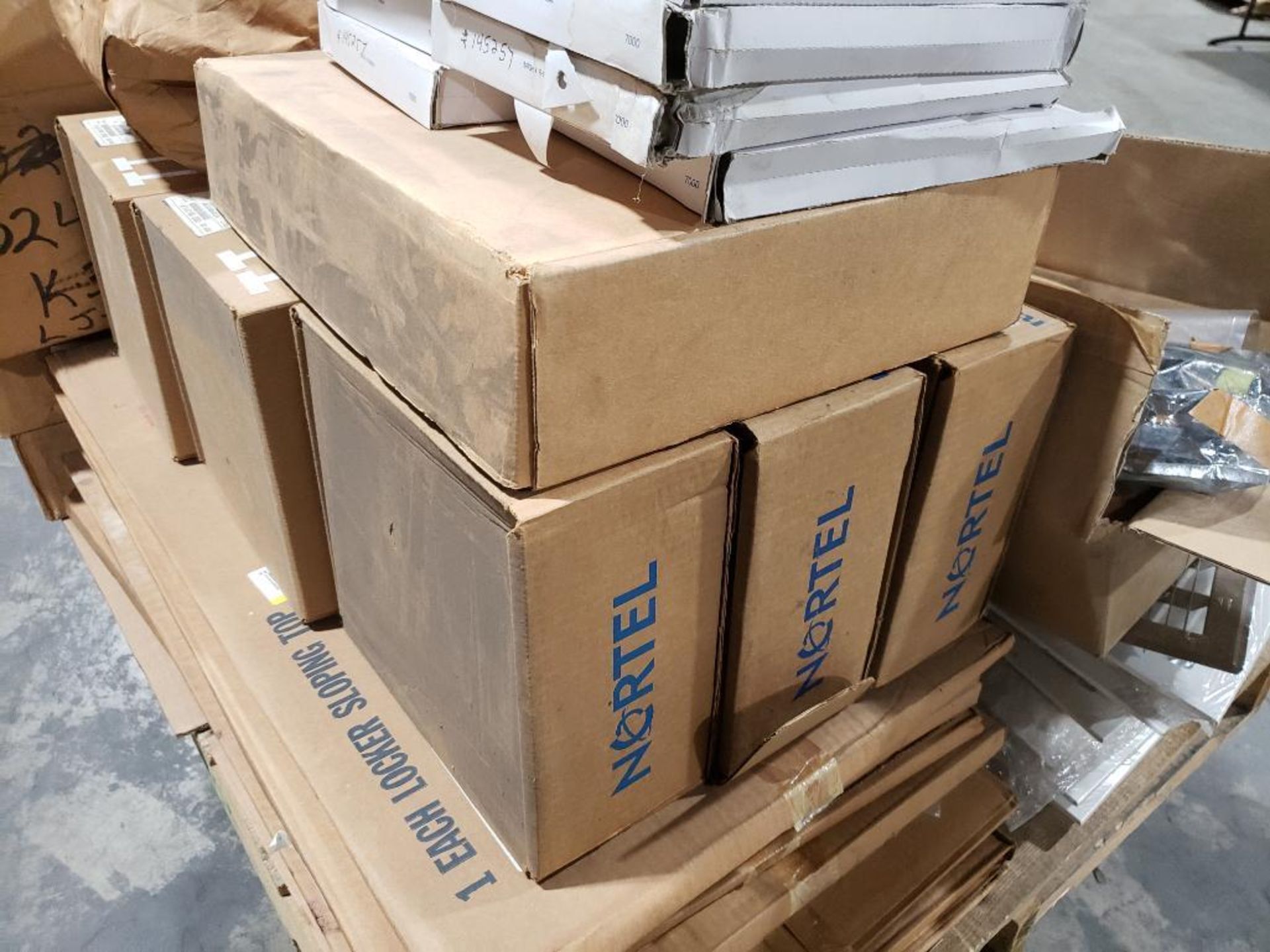 Pallet of assorted vents and hardware. - Image 11 of 18