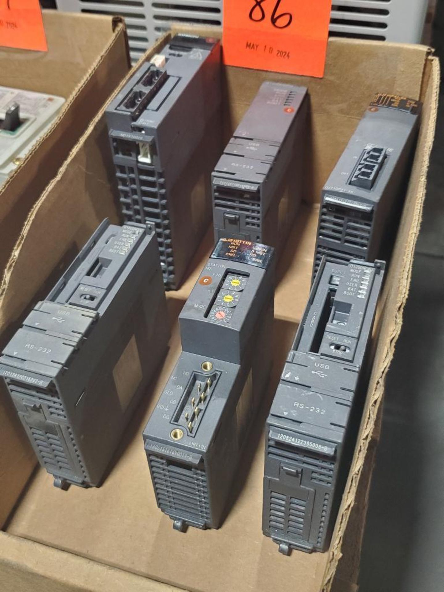 Assorted Mitsubishi control modules. - Bild 14 aus 14