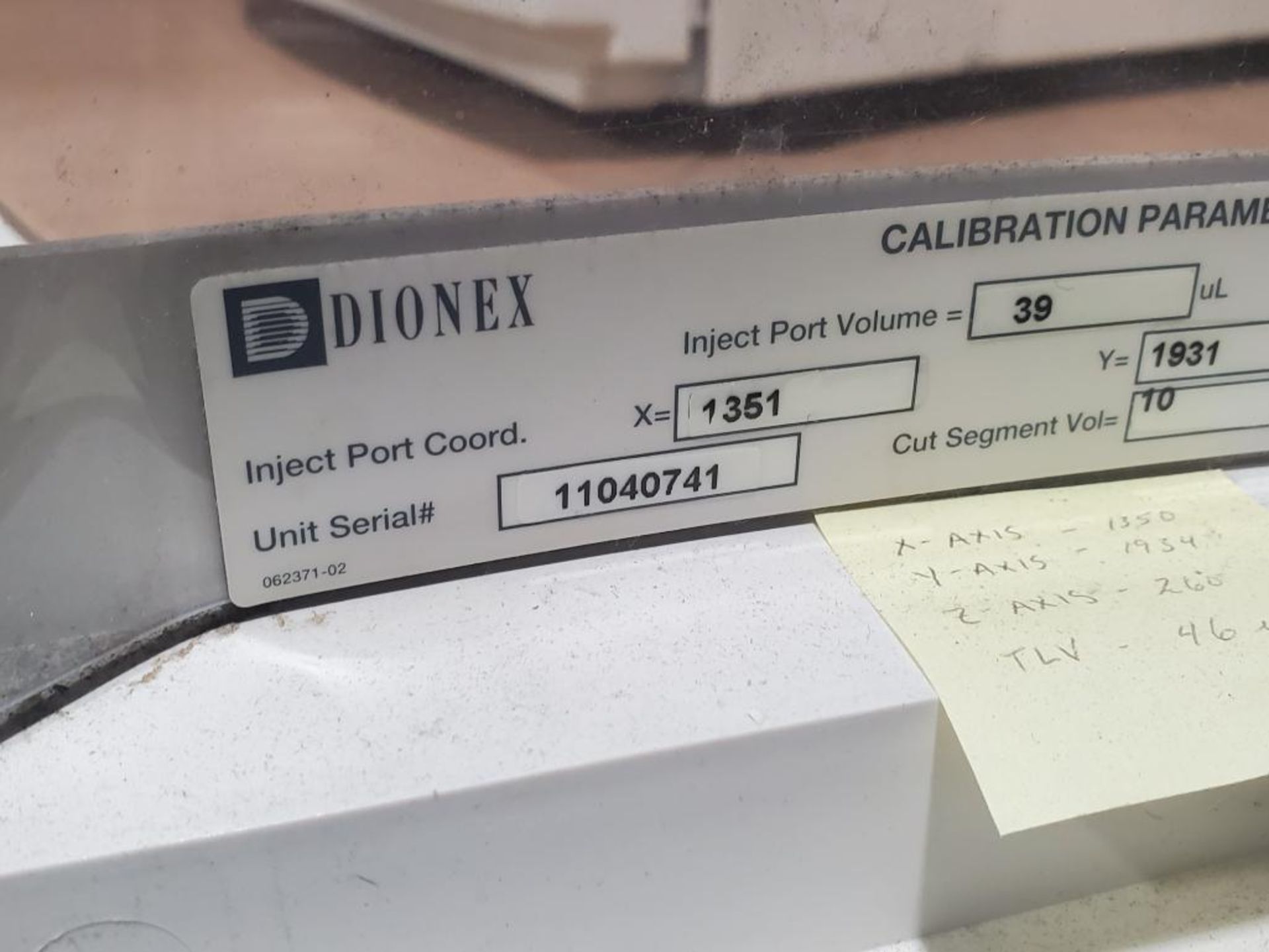 Dionex AS-1 autosampler. P/N: 061775. - Image 4 of 12