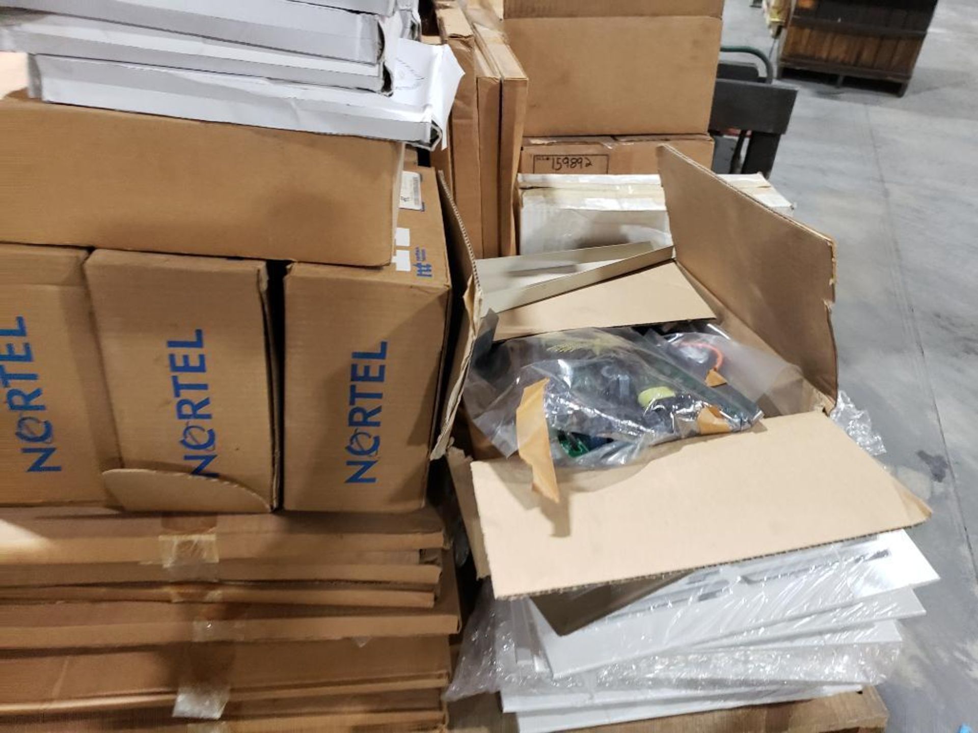 Pallet of assorted vents and hardware. - Image 18 of 18