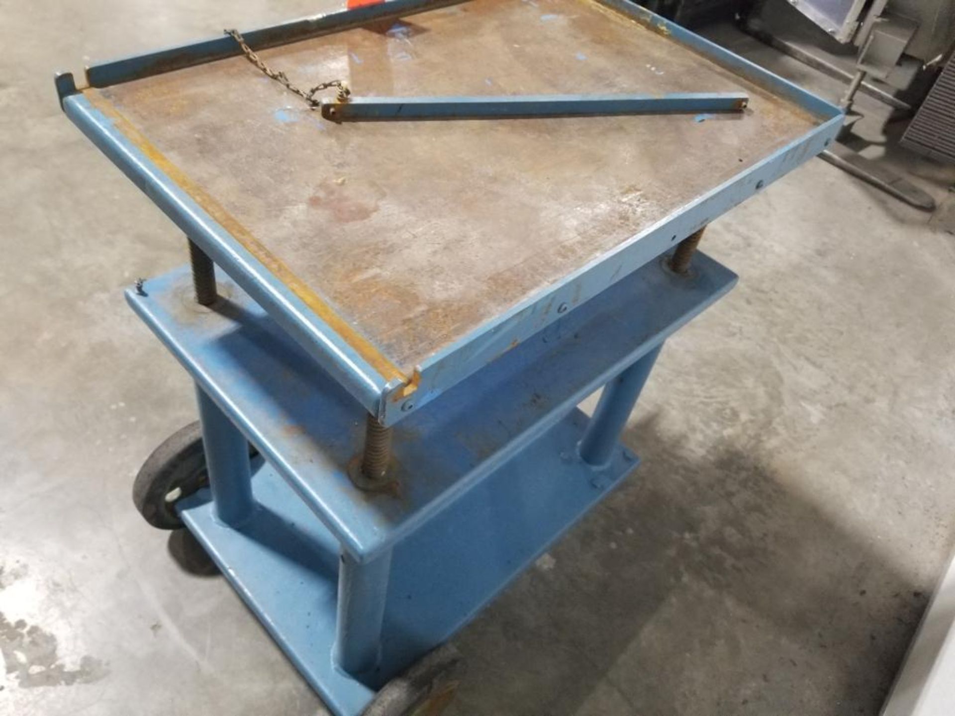 Hamilton portelvator Style-15 lift table. 1500 Cap. 29x20x35 LxWxH. - Image 5 of 11