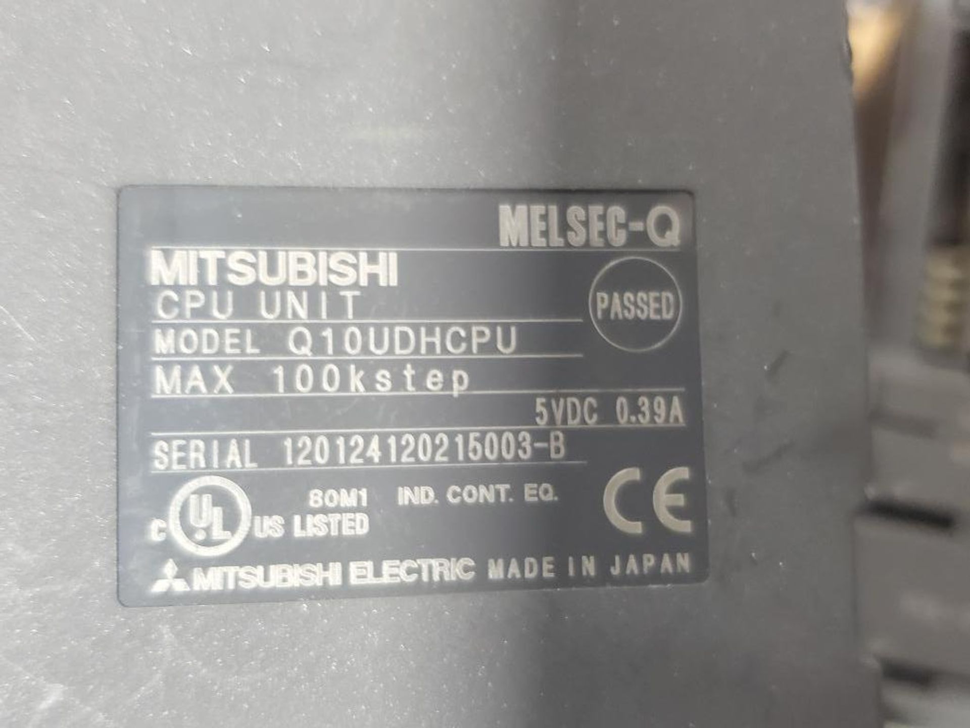 Assorted Mitsubishi control modules. - Bild 13 aus 14