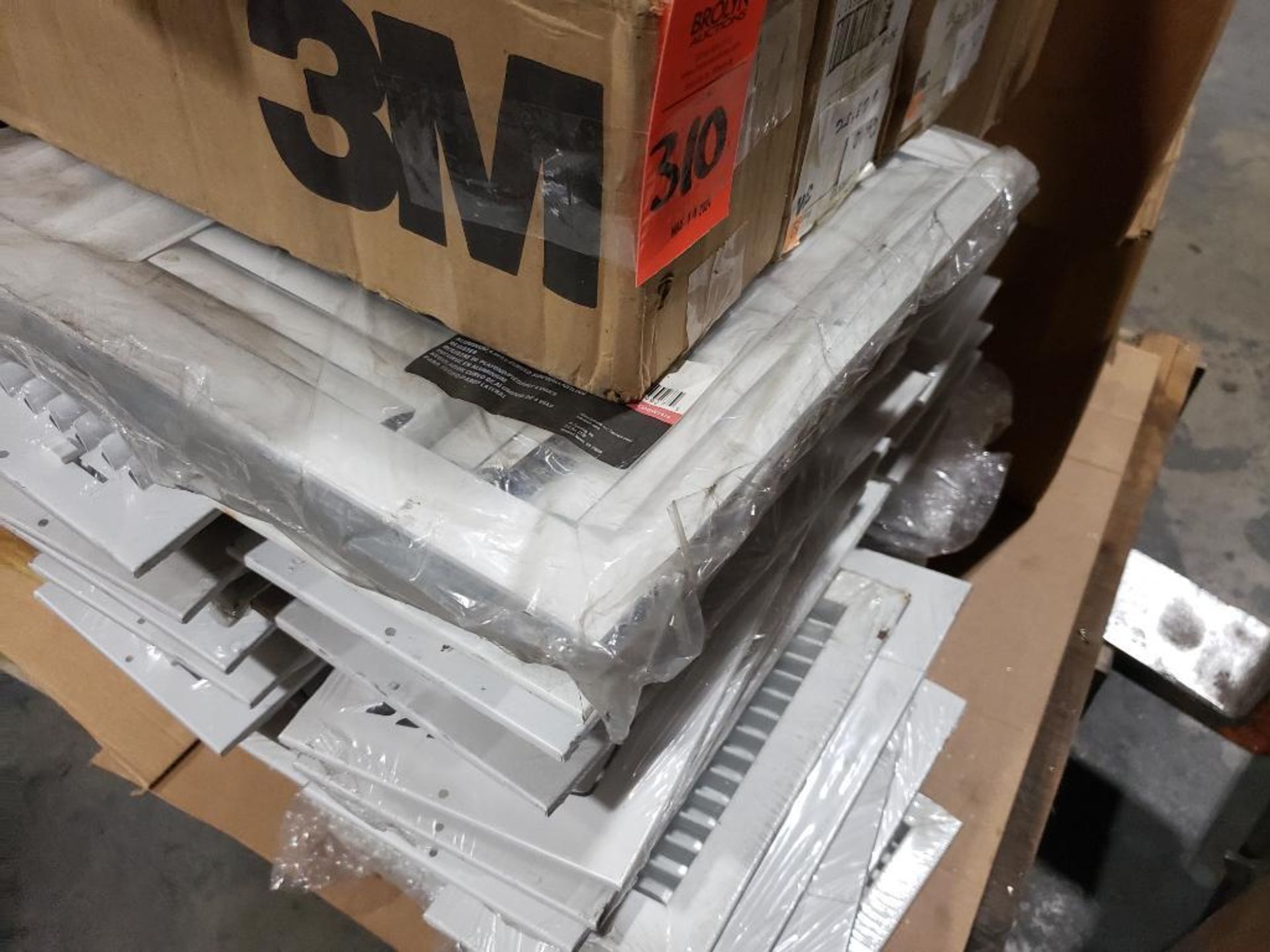 Pallet of assorted vents and hardware. - Image 3 of 8