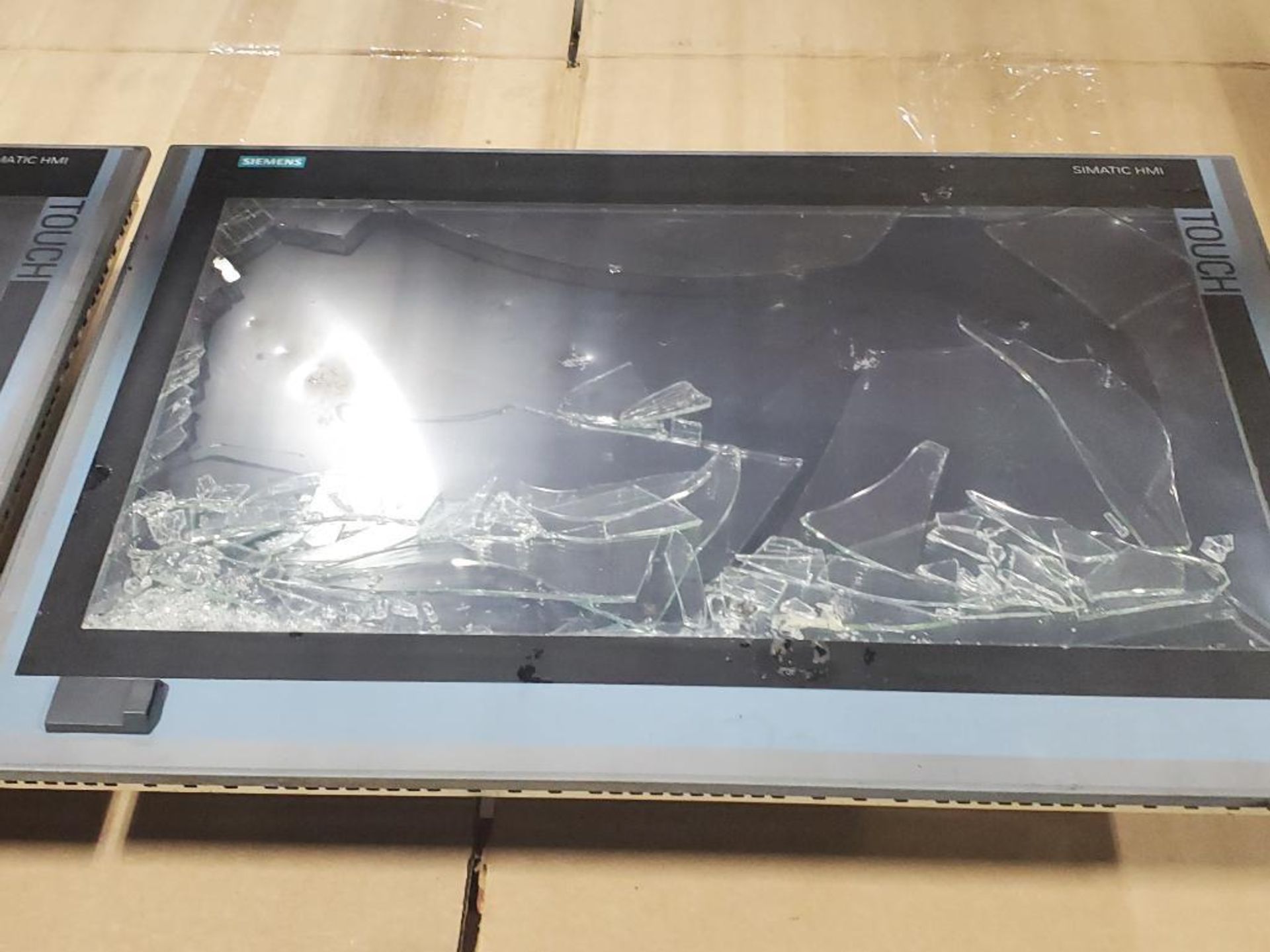 *Parts / Repairable* - Qty 2 - Siemens touch panels. - Image 2 of 13