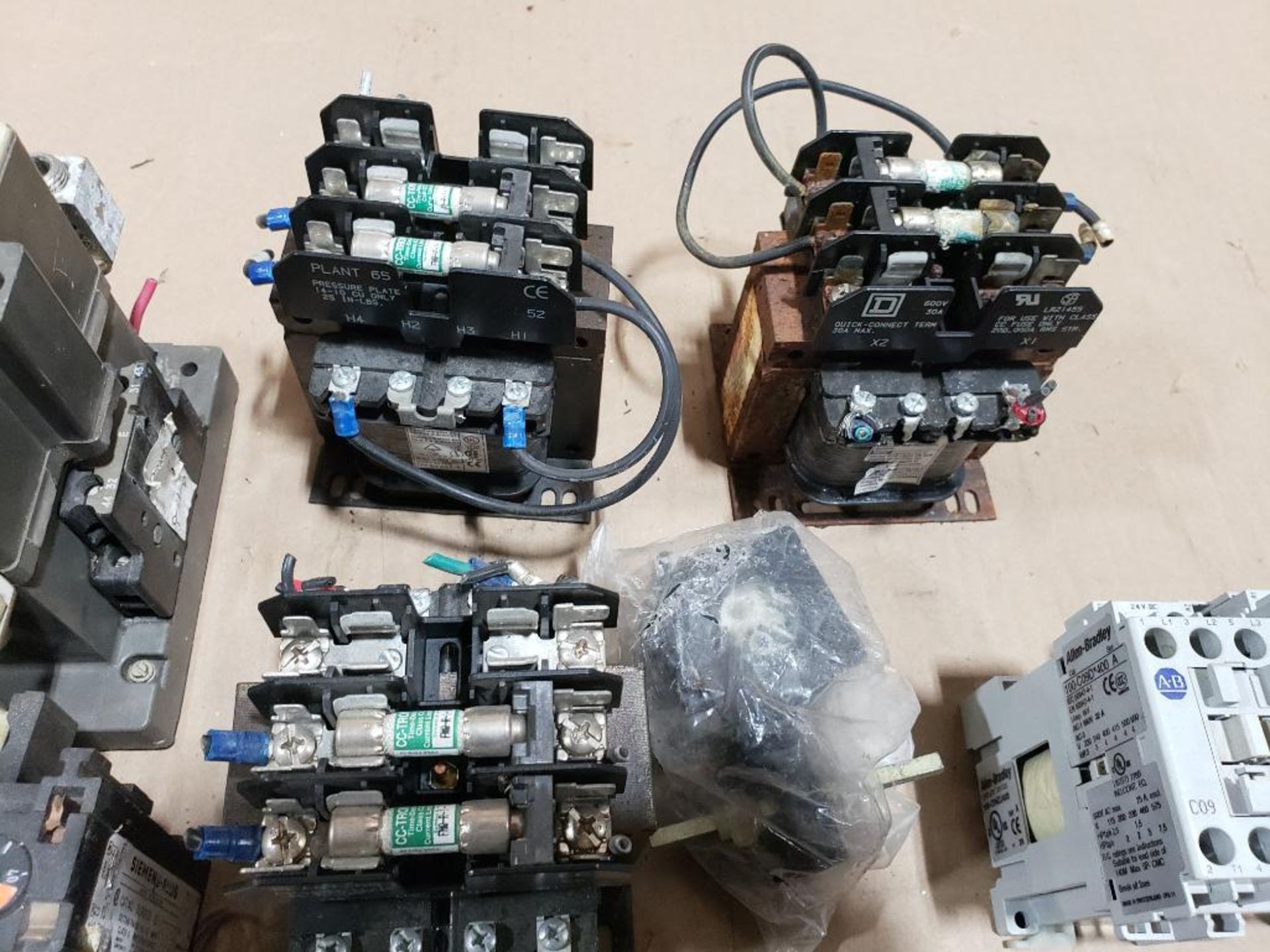 Assorted electrical contactor, breaker, transformer. Square-D, Allen Bradley, Mitsubishi. - Image 3 of 7