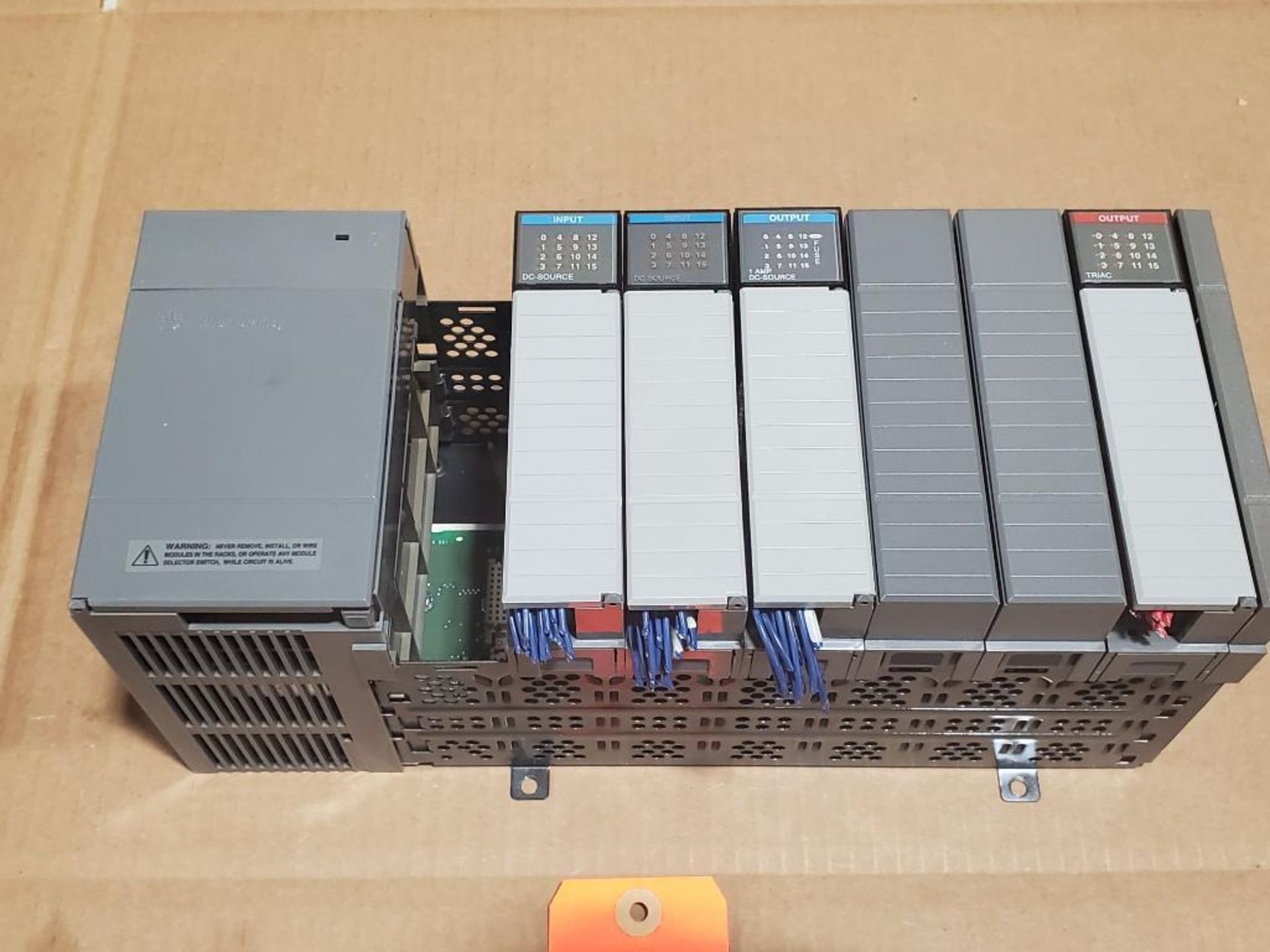 Allen Bradley SLC500 7-slot programmable controller rack with input/output cards. - Image 2 of 9