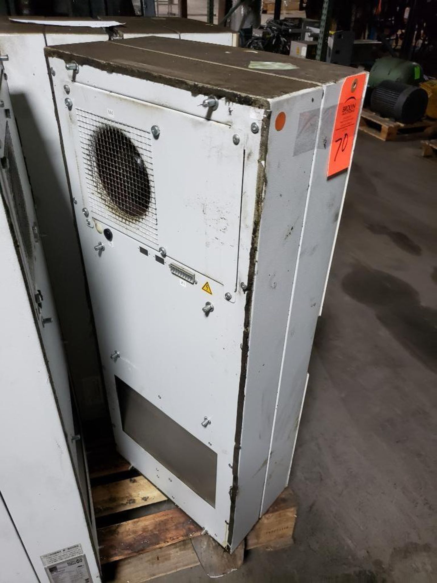 Rittal electronic enclosure air conditioner. Model number SK-3305100. - Image 3 of 4