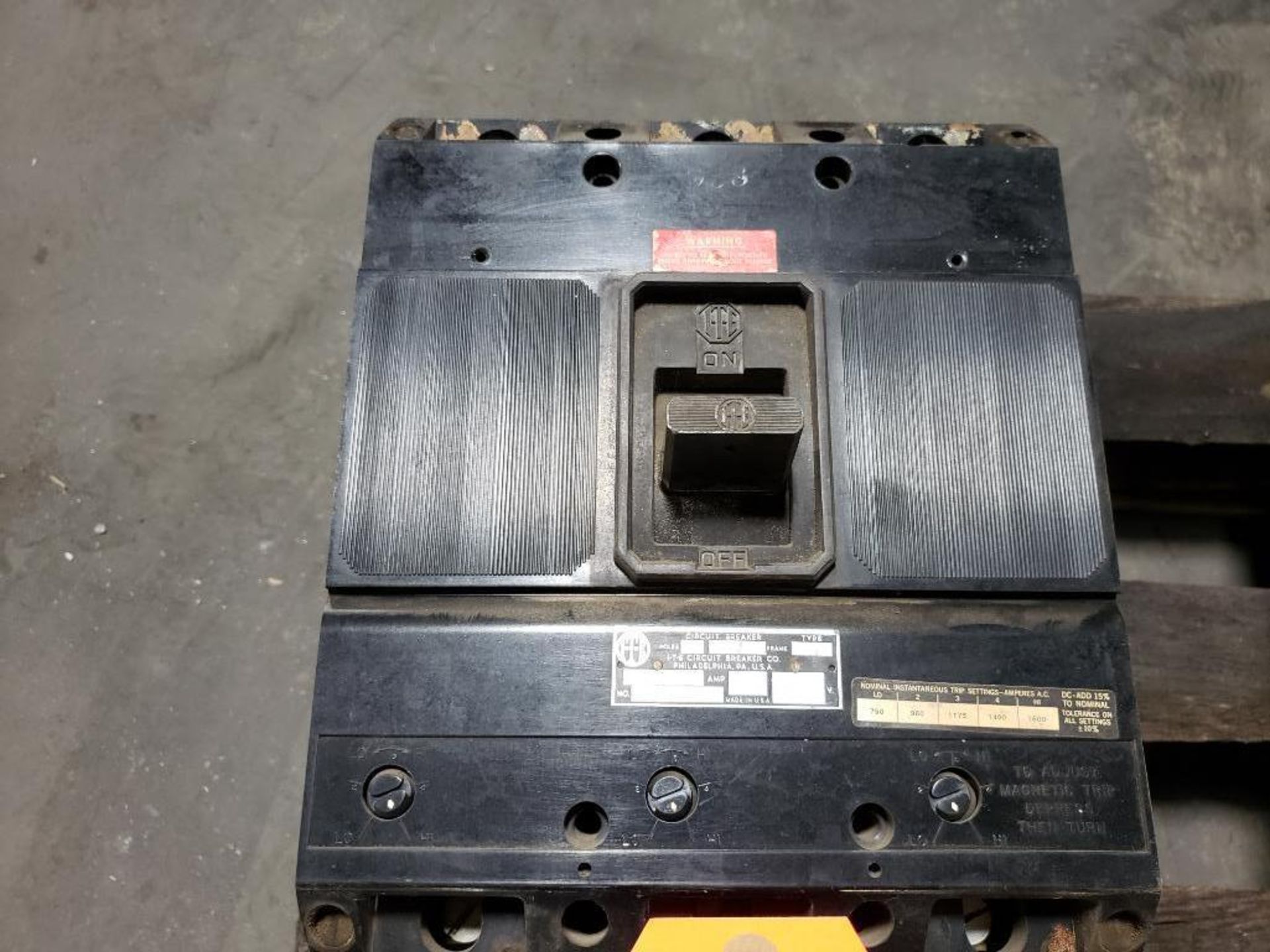 Qty 4 - ITE 3 pole J frame type ET molded case breaker. - Image 6 of 9