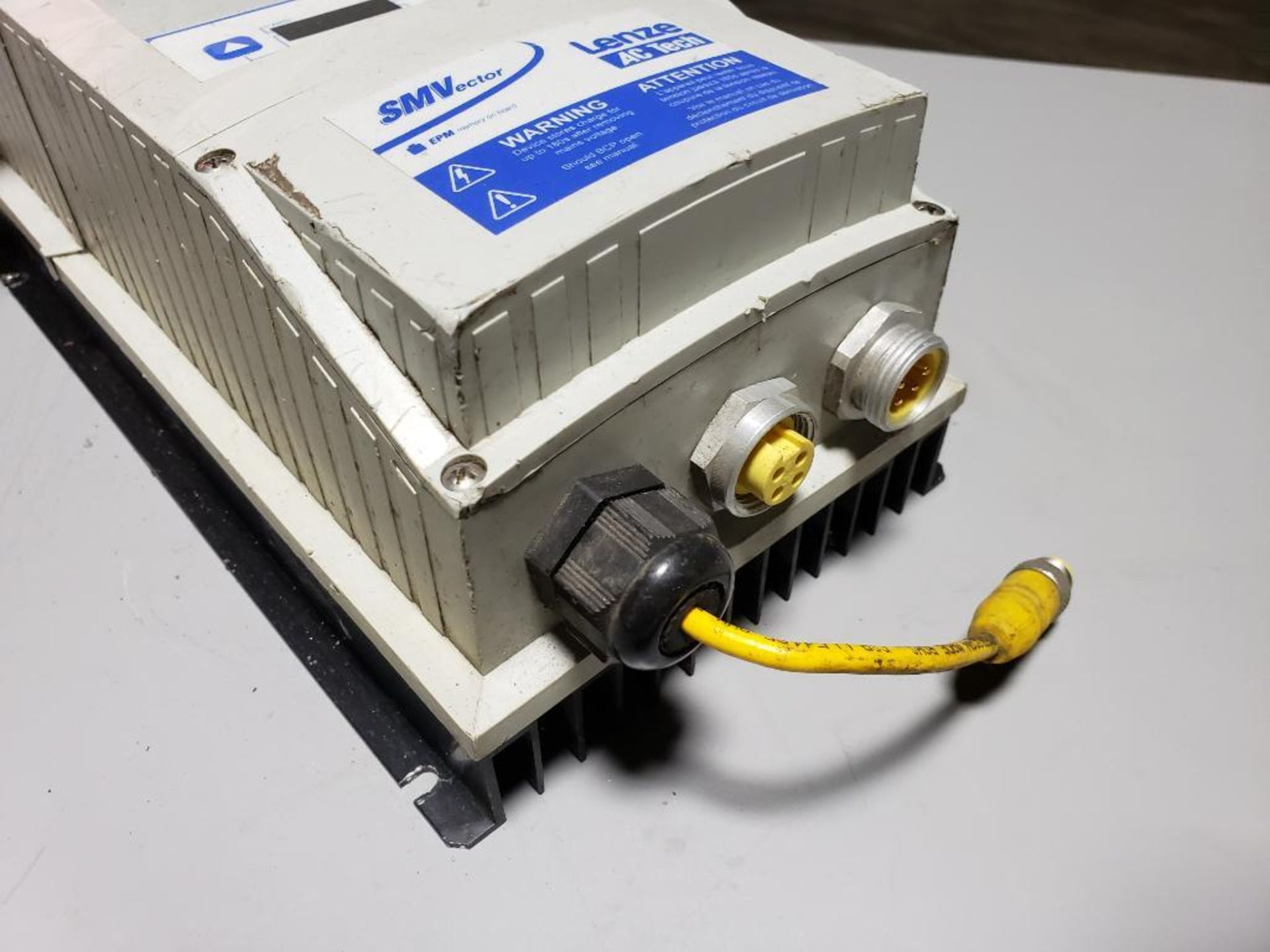 Lenze AC Tech SMVector drive. Part number ESV371N04TMC. - Image 5 of 5