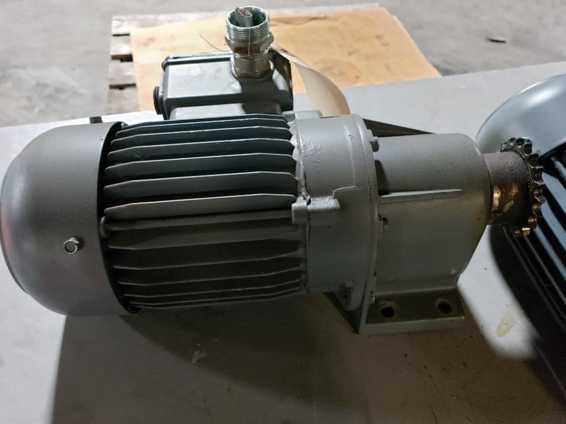 Qty 3 - Bauer gear motors. Type BG06-11/D06LA4/AMUL. - Image 2 of 4