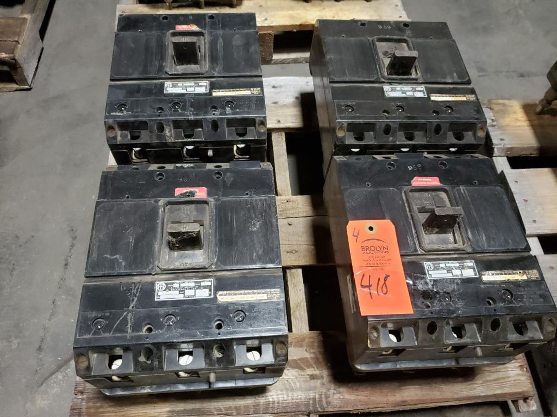 Qty 4 - ITE 3 pole J frame type ET molded case breaker.