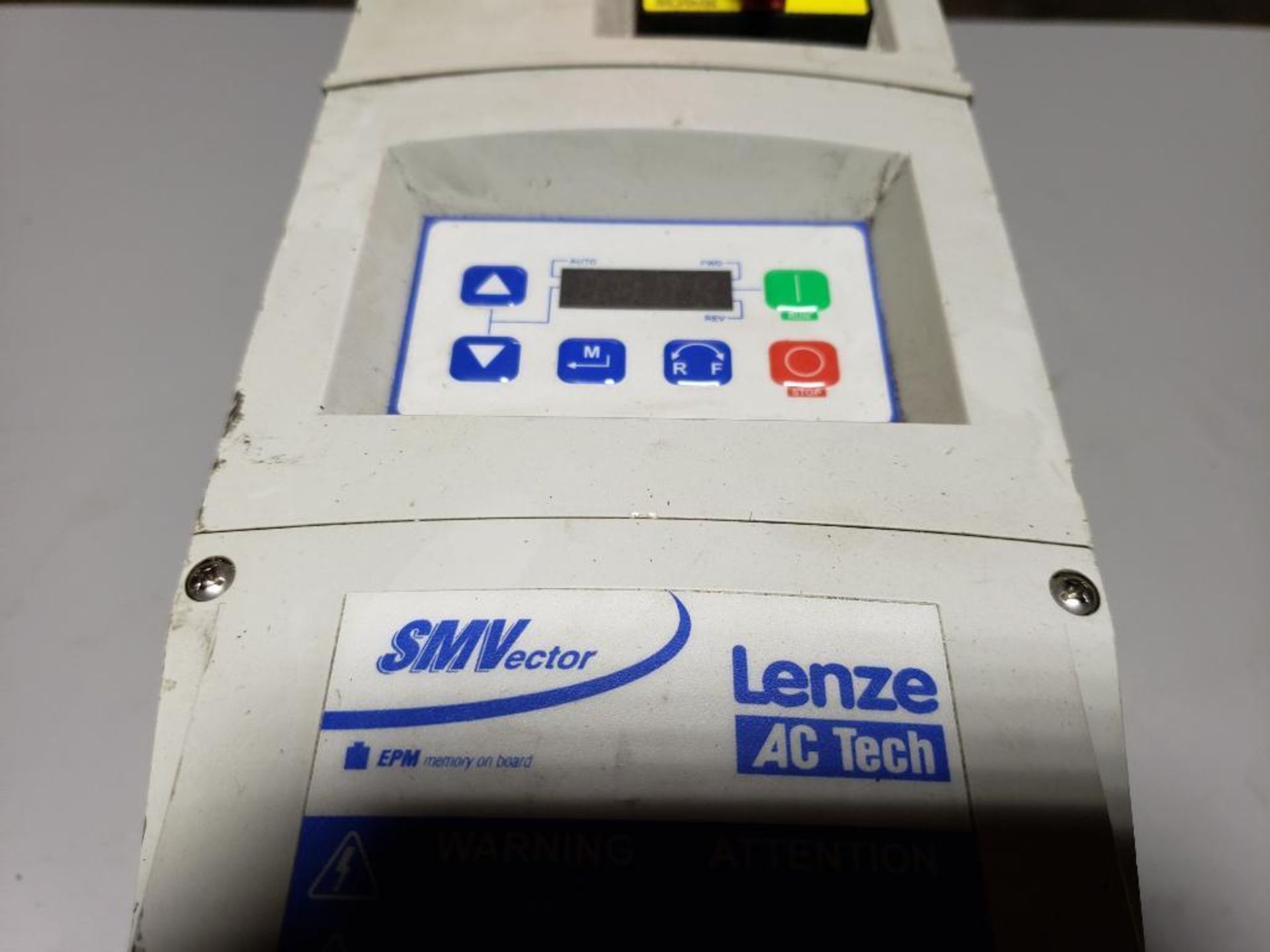 Lenze AC Tech SMVector drive. Part number ESV112N04TMC. - Image 3 of 5