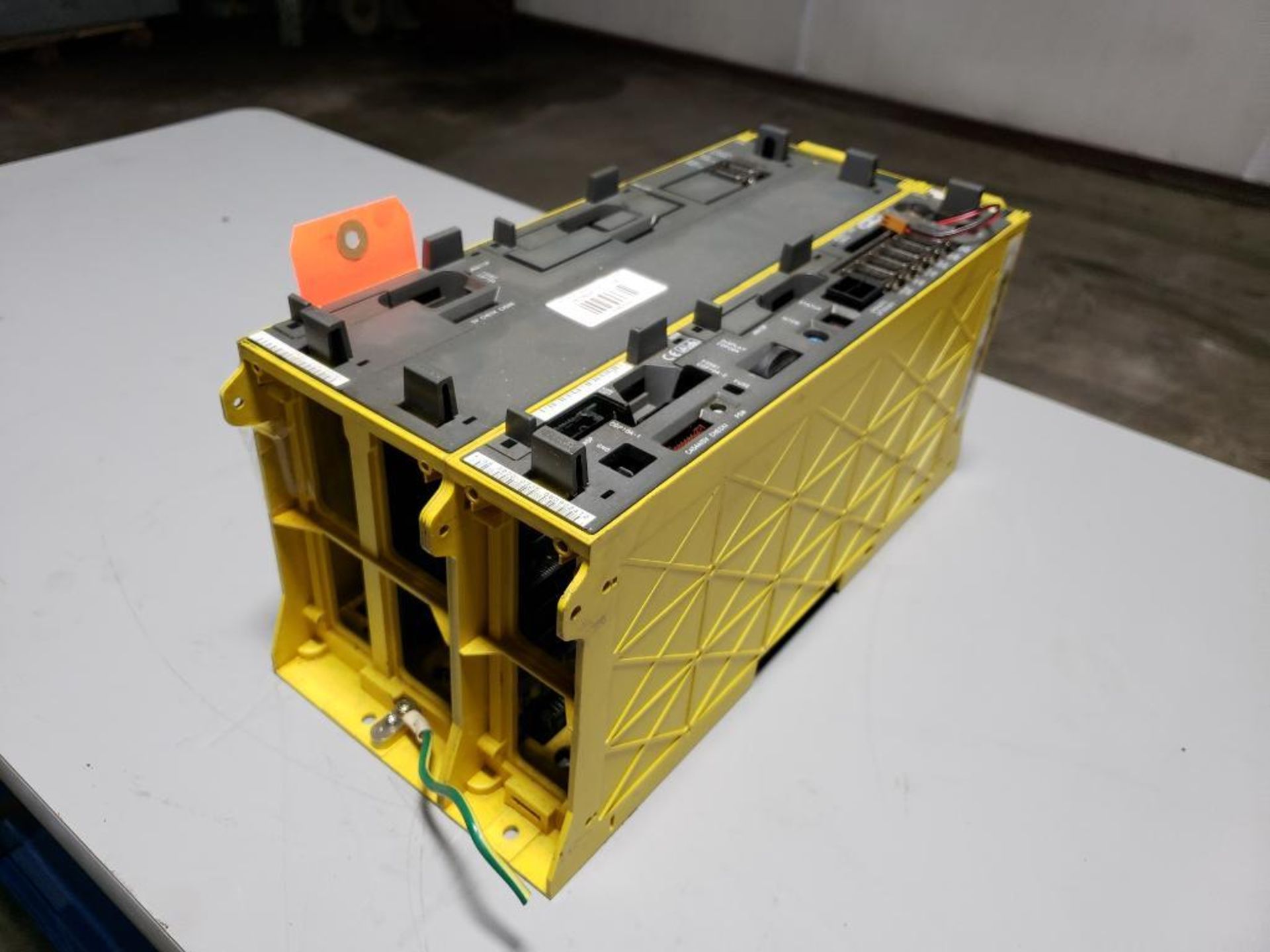 Fanuc rack with A16B-3200-0324 and A16B-2203-0431. - Image 2 of 8