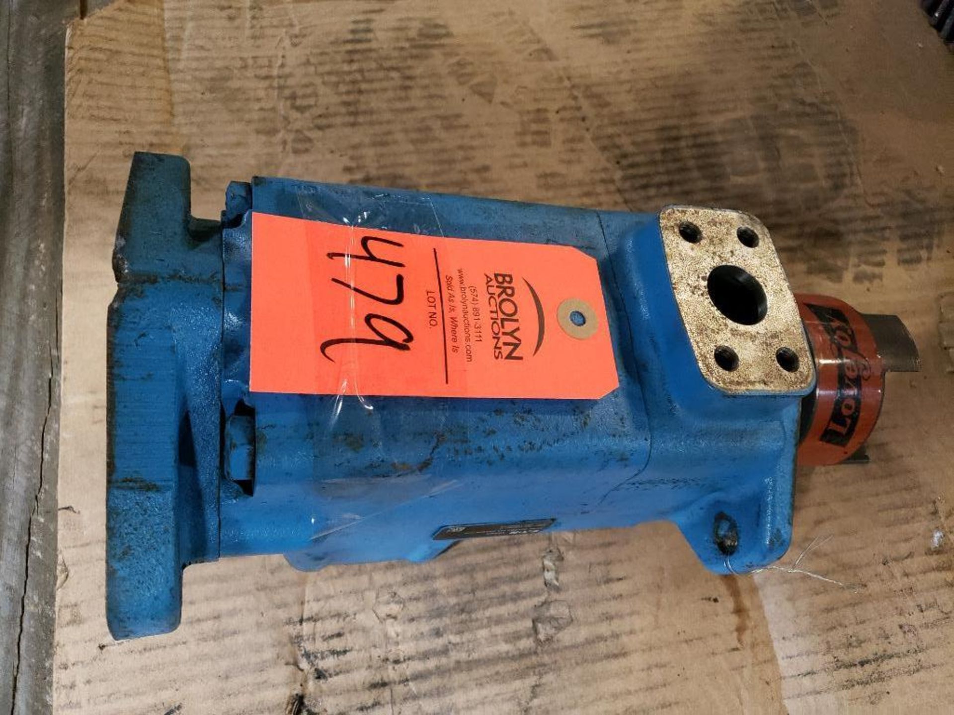 Eaton Vickers 25VTBS12A-2203BB-22R pump assembly.