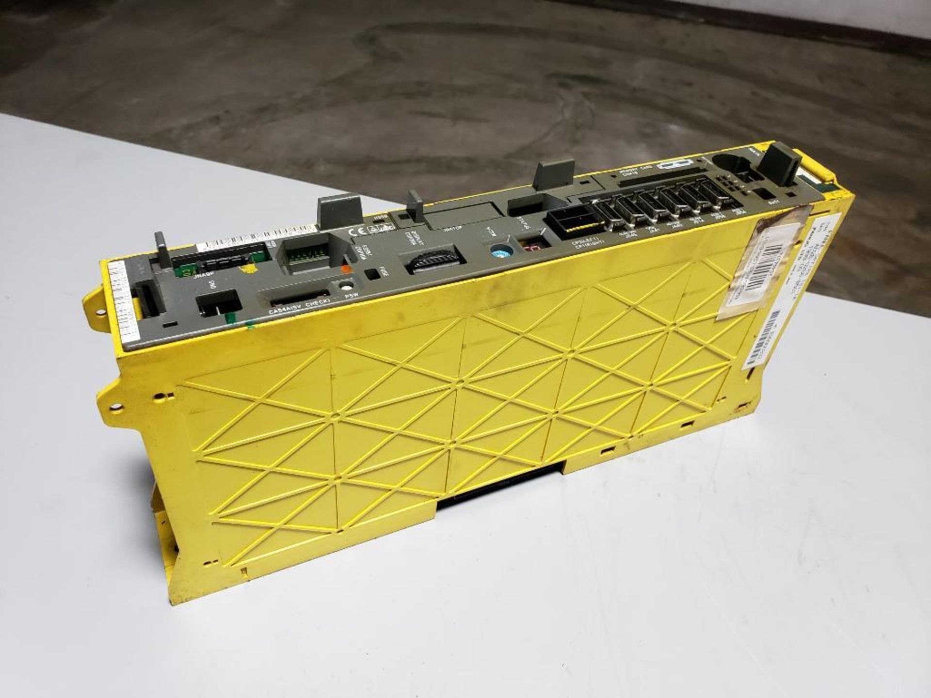 Fanuc PLC rack with A16B-3200-0325. - Image 8 of 8
