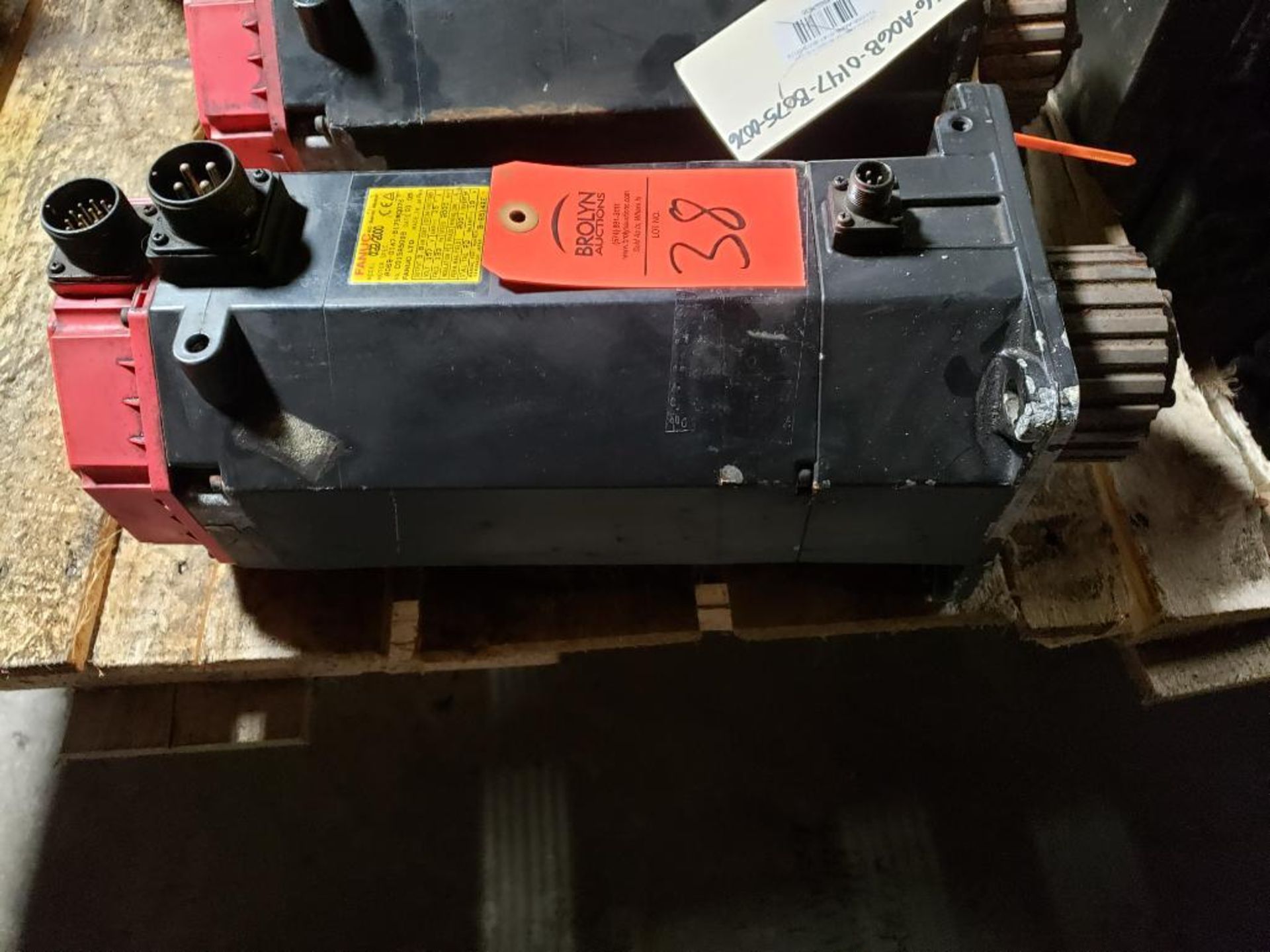 Fanuc AC servo motor. Part number A06B-0147-B175.