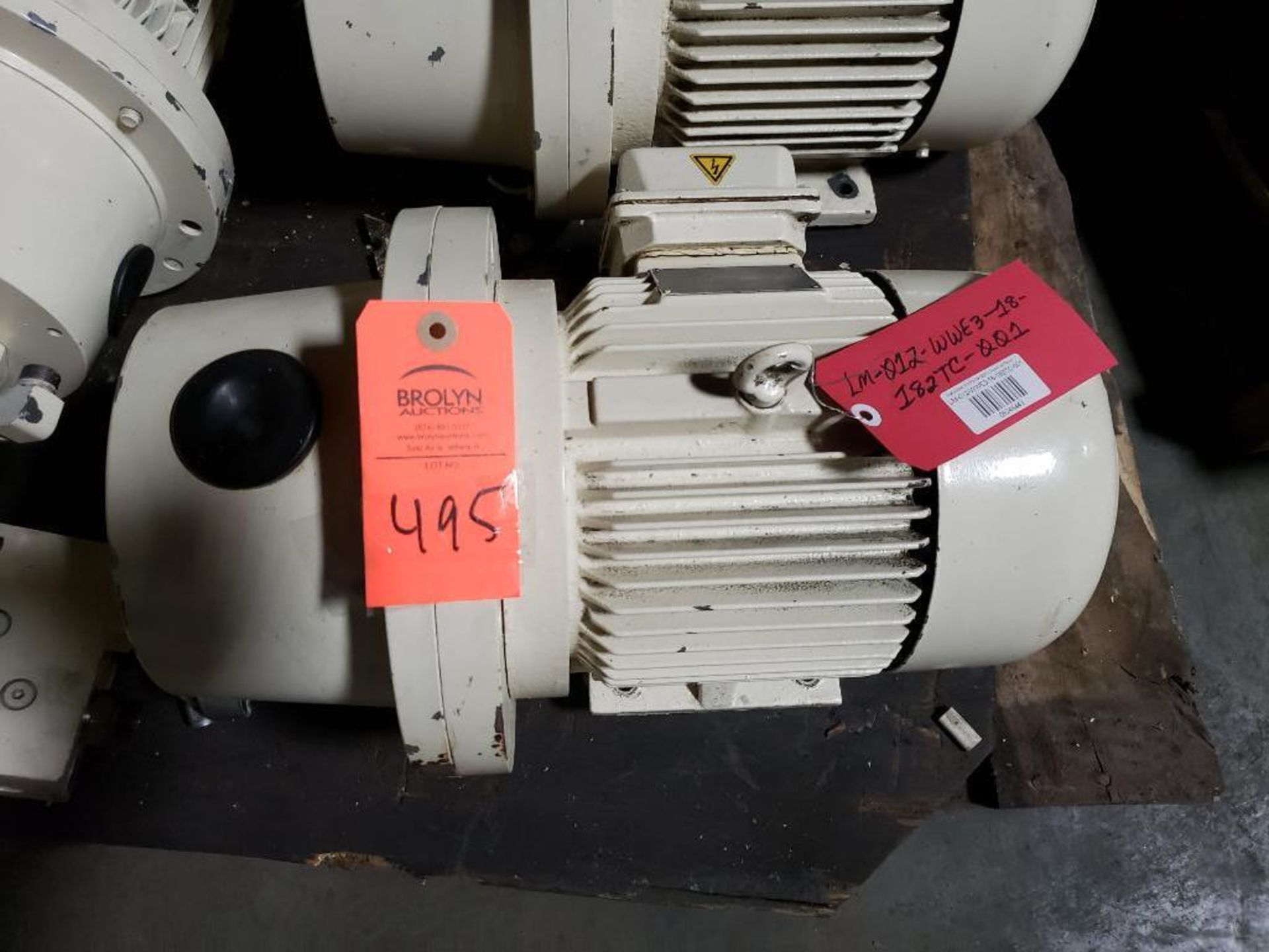 World Wide industrial electric motor WWE3-18-182TC. 3PH, 230/460V,