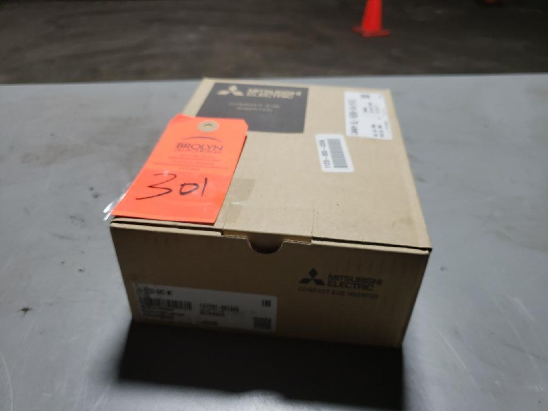 Mitsubishi inverter drive. Part number FR-D720-042-W1. New in box. - Image 3 of 4