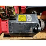 2.1kW GE Fanuc AC servo motor. A06B-0142-B076-R. 186V, 7.4AMP, 133Hz, 2000RPM.