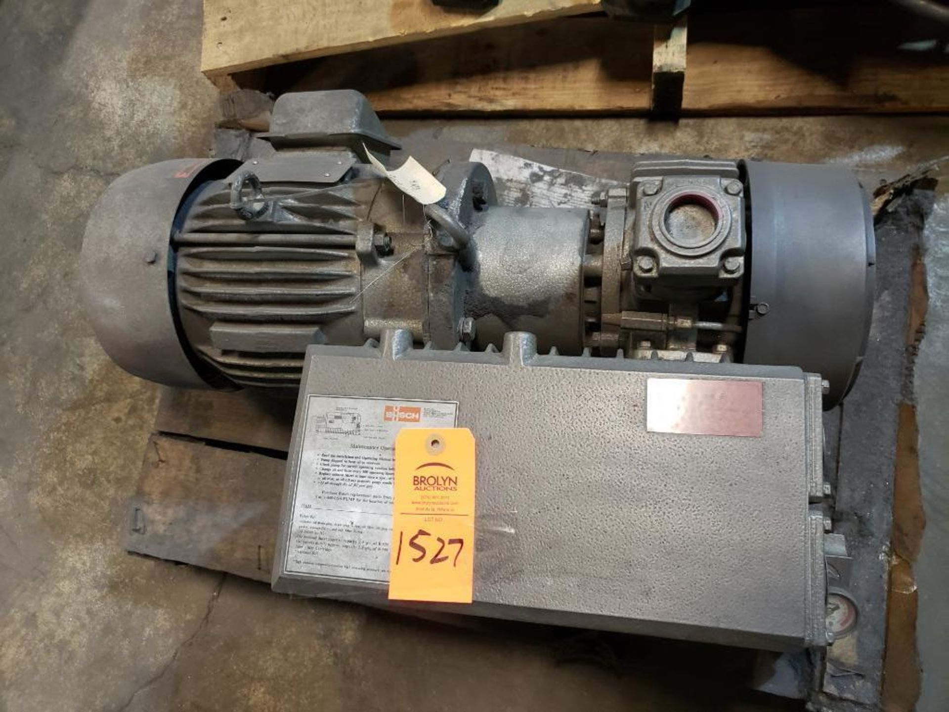 3hp Busch vacuum pump. Toshiba motor. Busch MDSJ006.