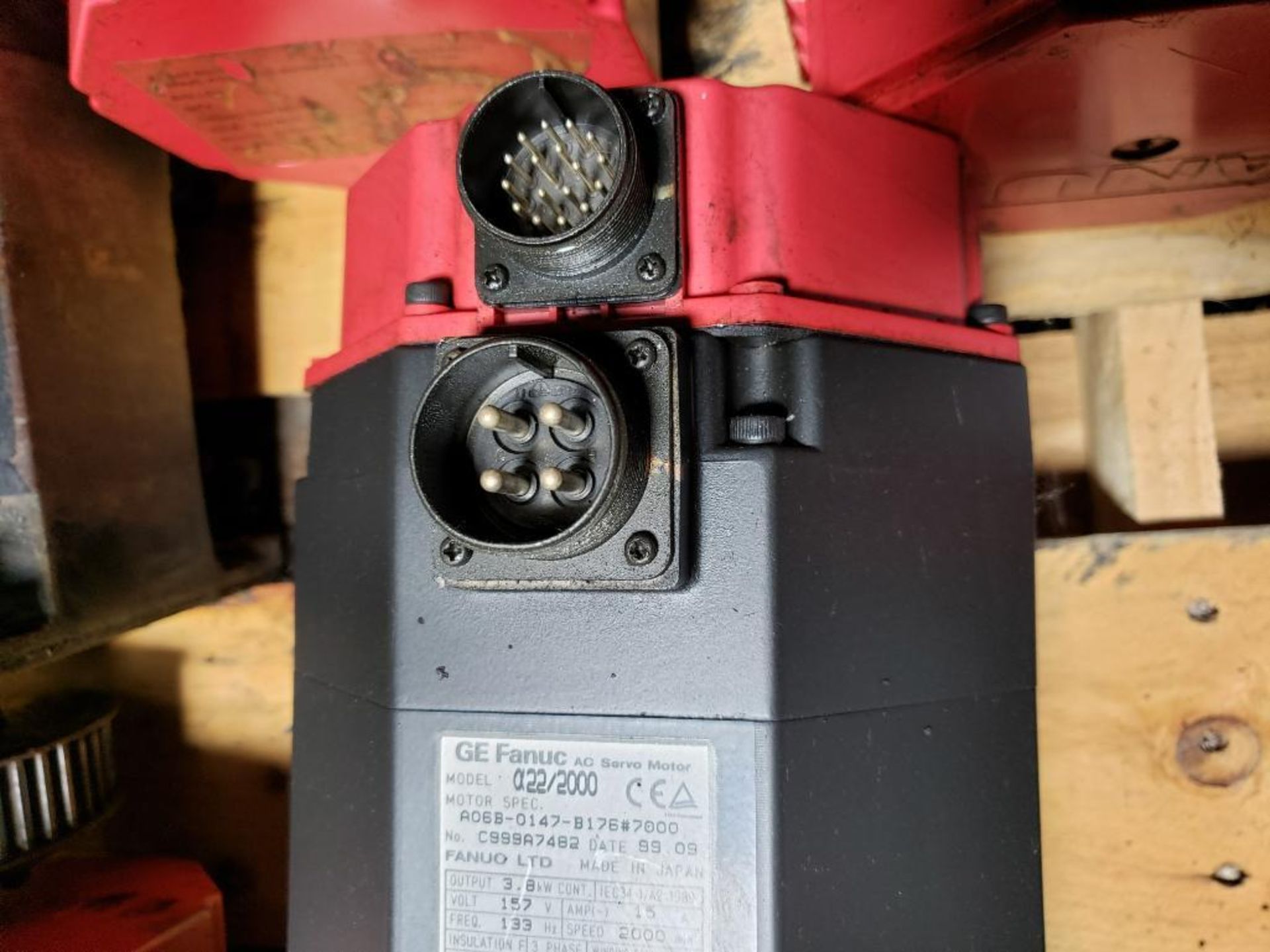 3.8kW GE Fanuc AC servo motor. A06B-0147-B176. 157V, 15AMP, 133Hz, 2000RPM. - Image 2 of 3