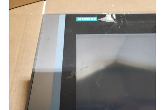 Siemens Simatic HMI touch panel. Model IPC477D. Part number 6AV7422-5AC00-0AT0. - Image 2 of 10