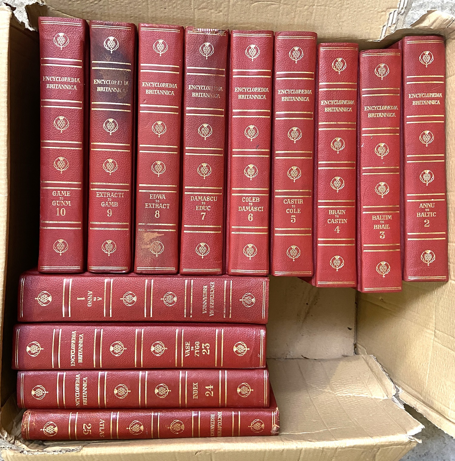 Two assorted boxes of books, including The Legend of King Arthur, Sir James Knowles; also Agatha - Image 23 of 26