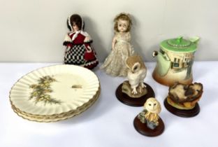 Assorted items including Border Fine Art figures of a Hedgehog, two owls; and a Royal Doulton