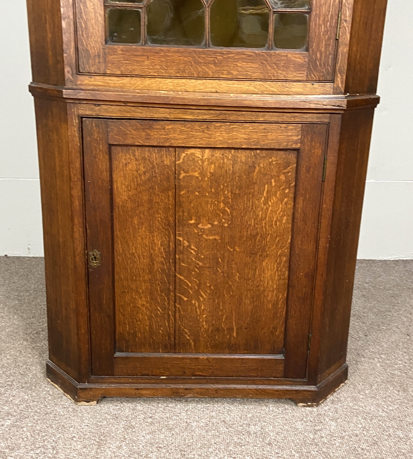 A large George III provincial oak floor standing corner cabinet, with canted sides, a single - Image 3 of 20