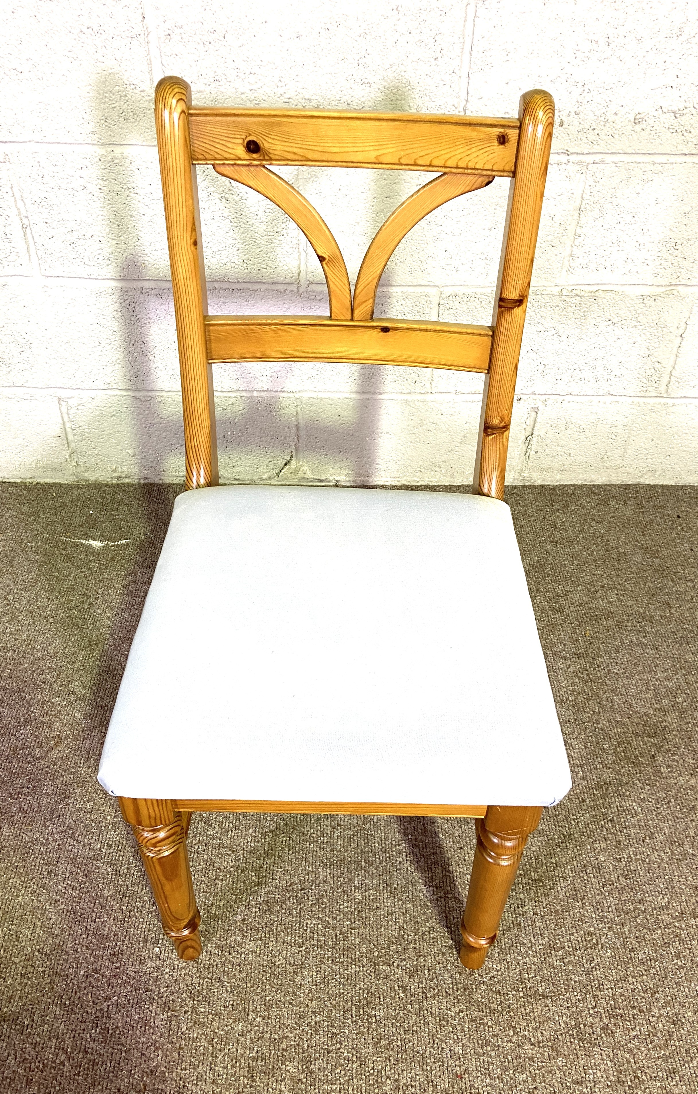 Assorted chairs, including a comfortable Bamboo conservatory armchair; three assorted kitchen chairs - Image 3 of 9