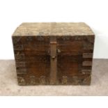 A large oak 19th century silver chest, with banded sides and baize lined interior. (Would make a