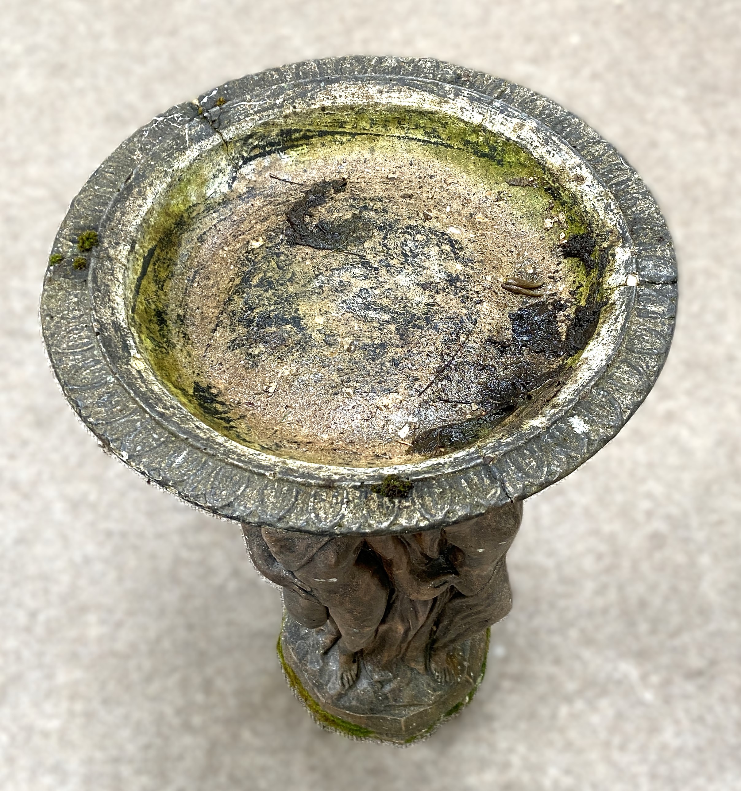 A modern composition stone bird bath, the dished top supported by the Three Graces, 40cm diameter - Image 4 of 4