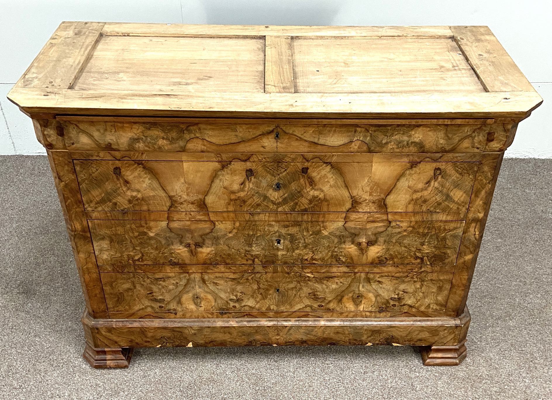 A Biedermeier walnut veneered commode, 19th century, with an ogee moulded frieze drawer over three - Image 2 of 9