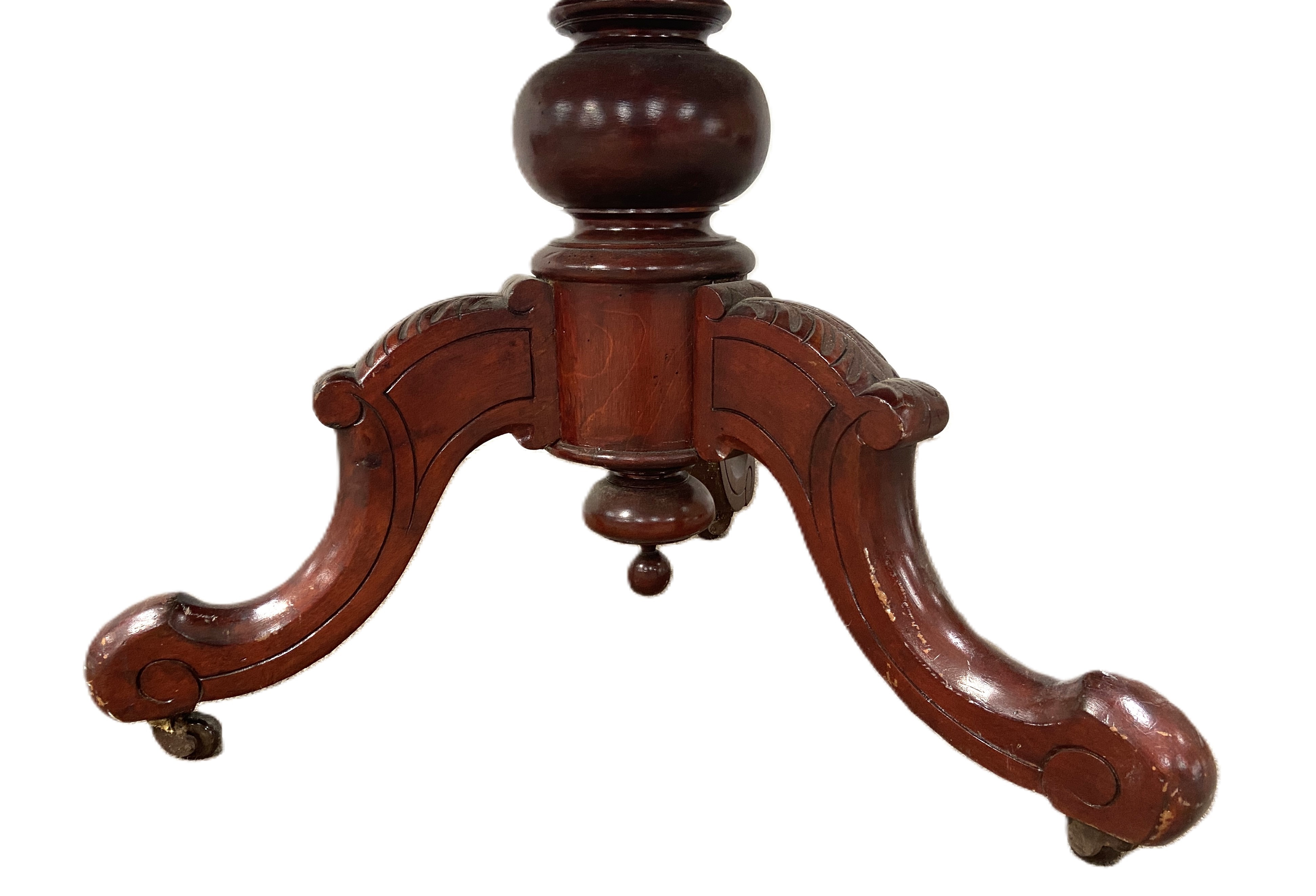 A late Victorian mahogany breakfast table, with circular top and set on a turned and carved pedestal - Image 4 of 7