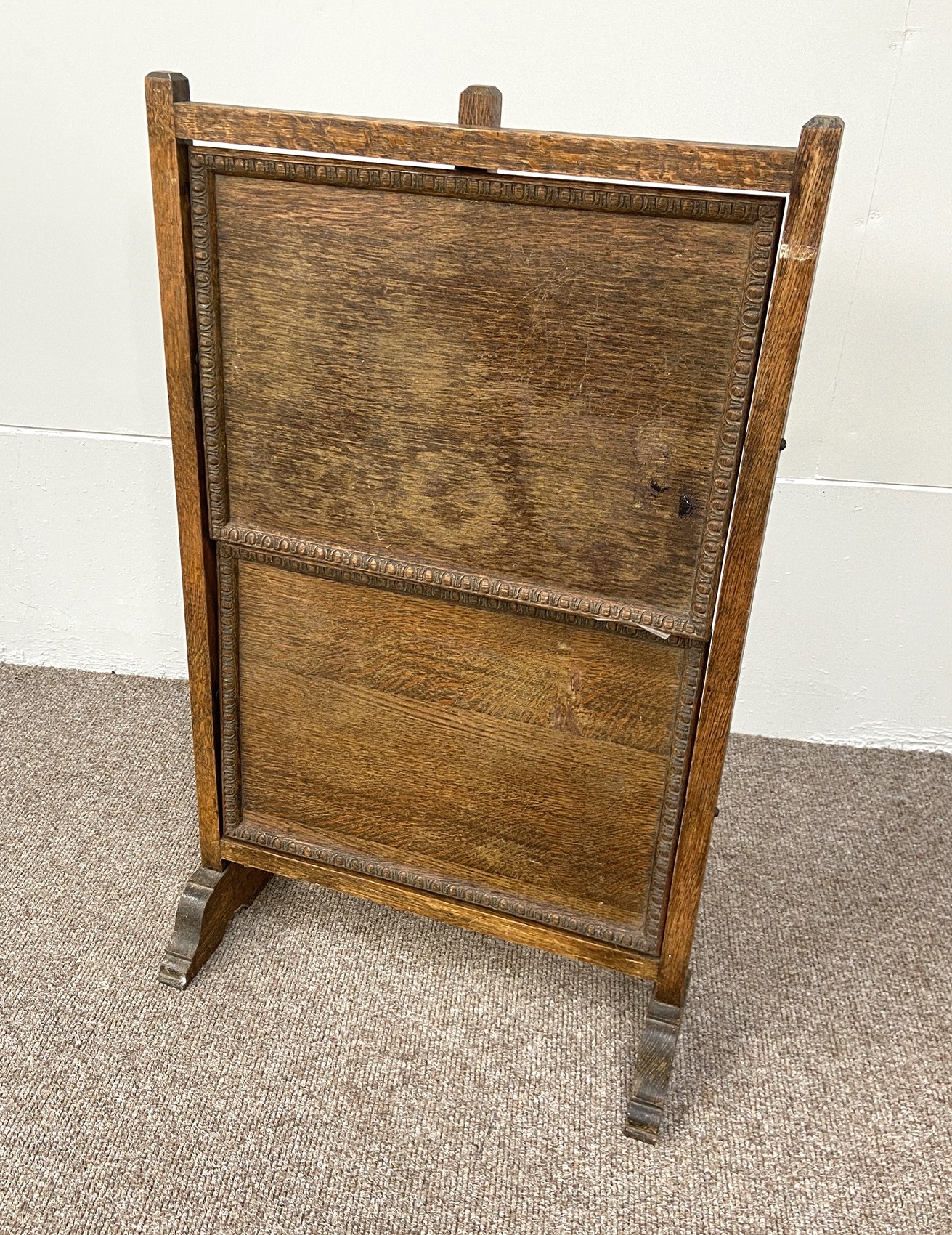 A vintage white painted wrought iron towel rail; a painted corner stand, a folding tray topped table - Image 6 of 6