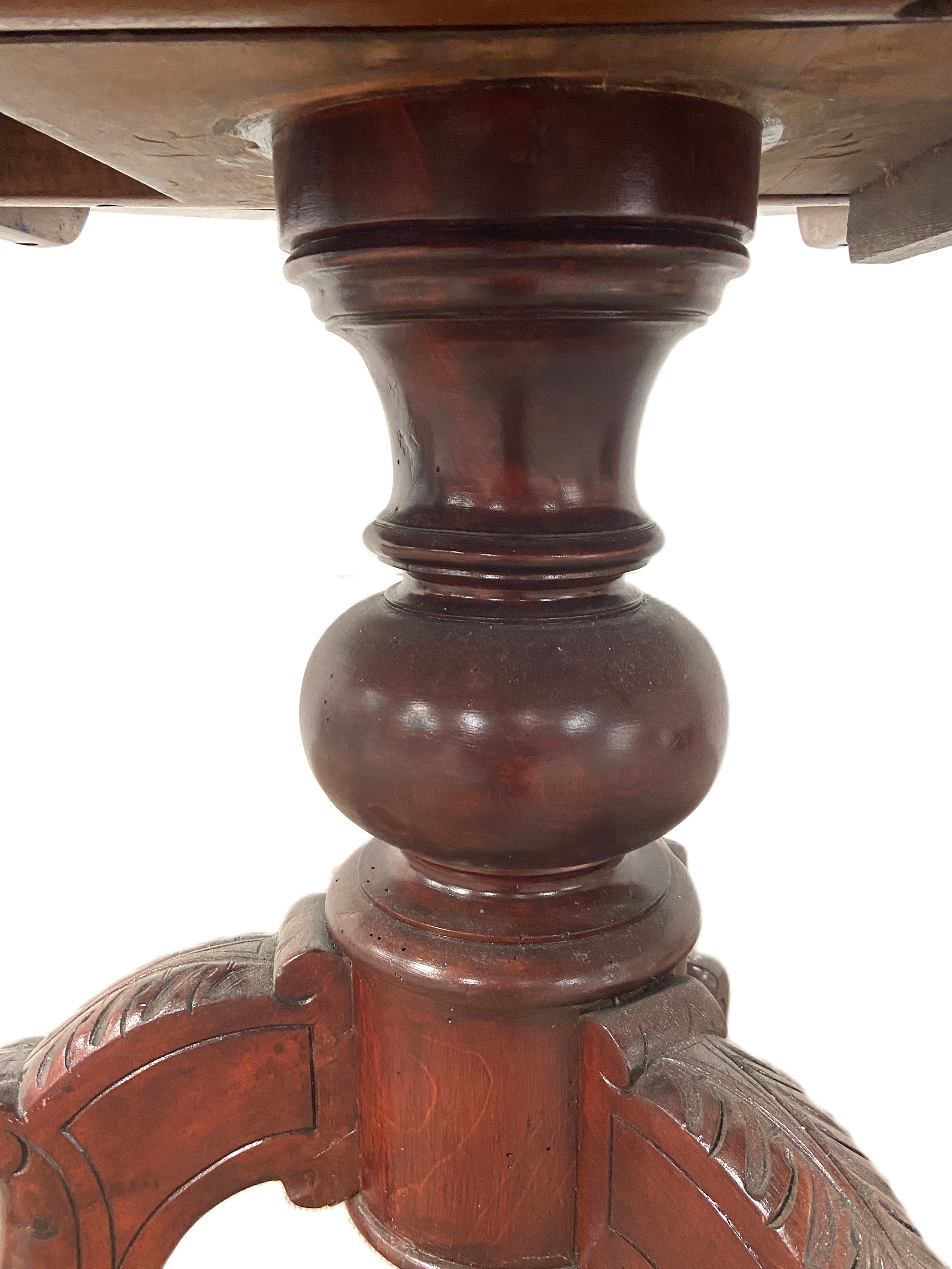 A late Victorian mahogany breakfast table, with circular top and set on a turned and carved pedestal - Image 5 of 7