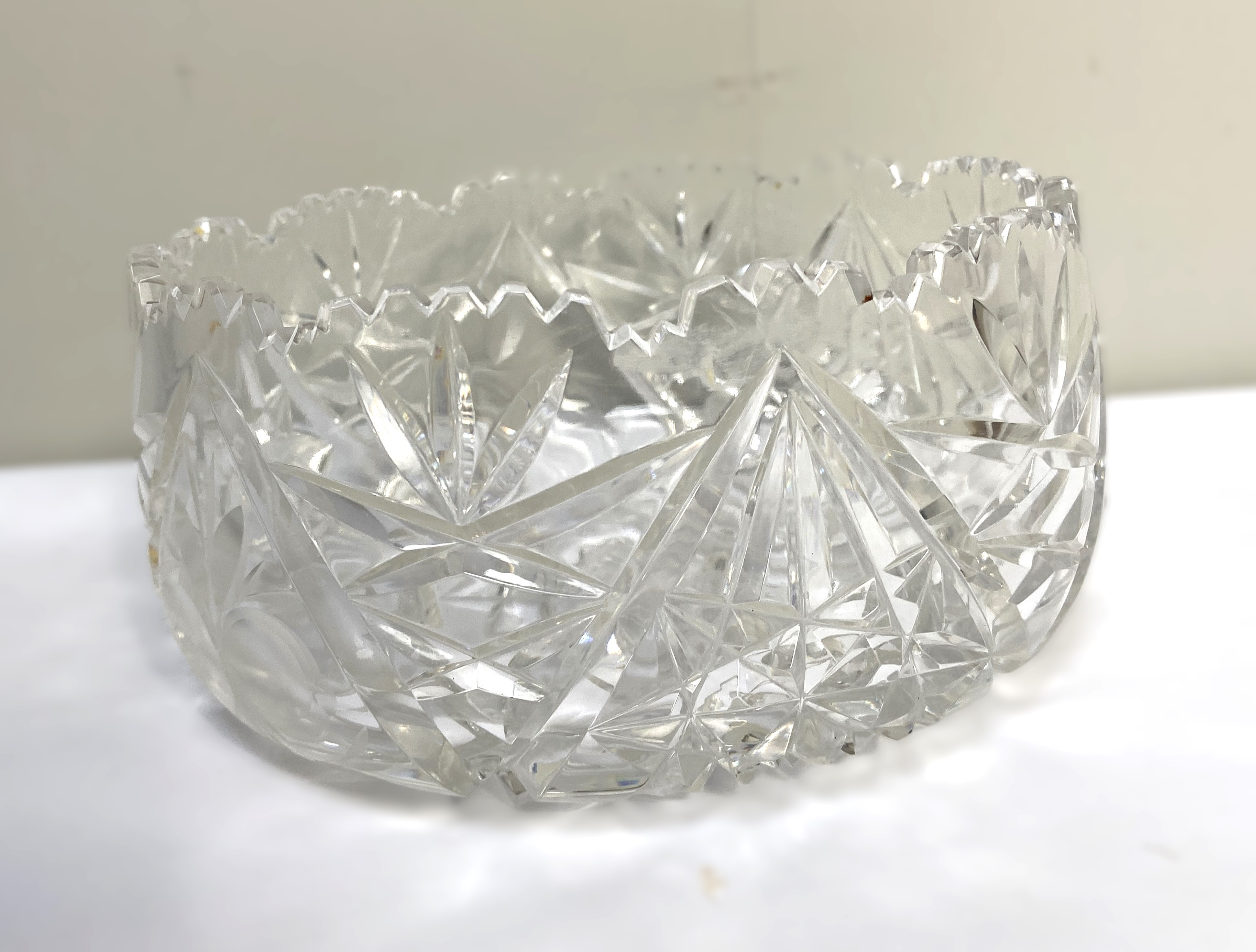 Assorted clear glass table ware, including various pressed glass bowls and dishes (a lot) - Image 3 of 10