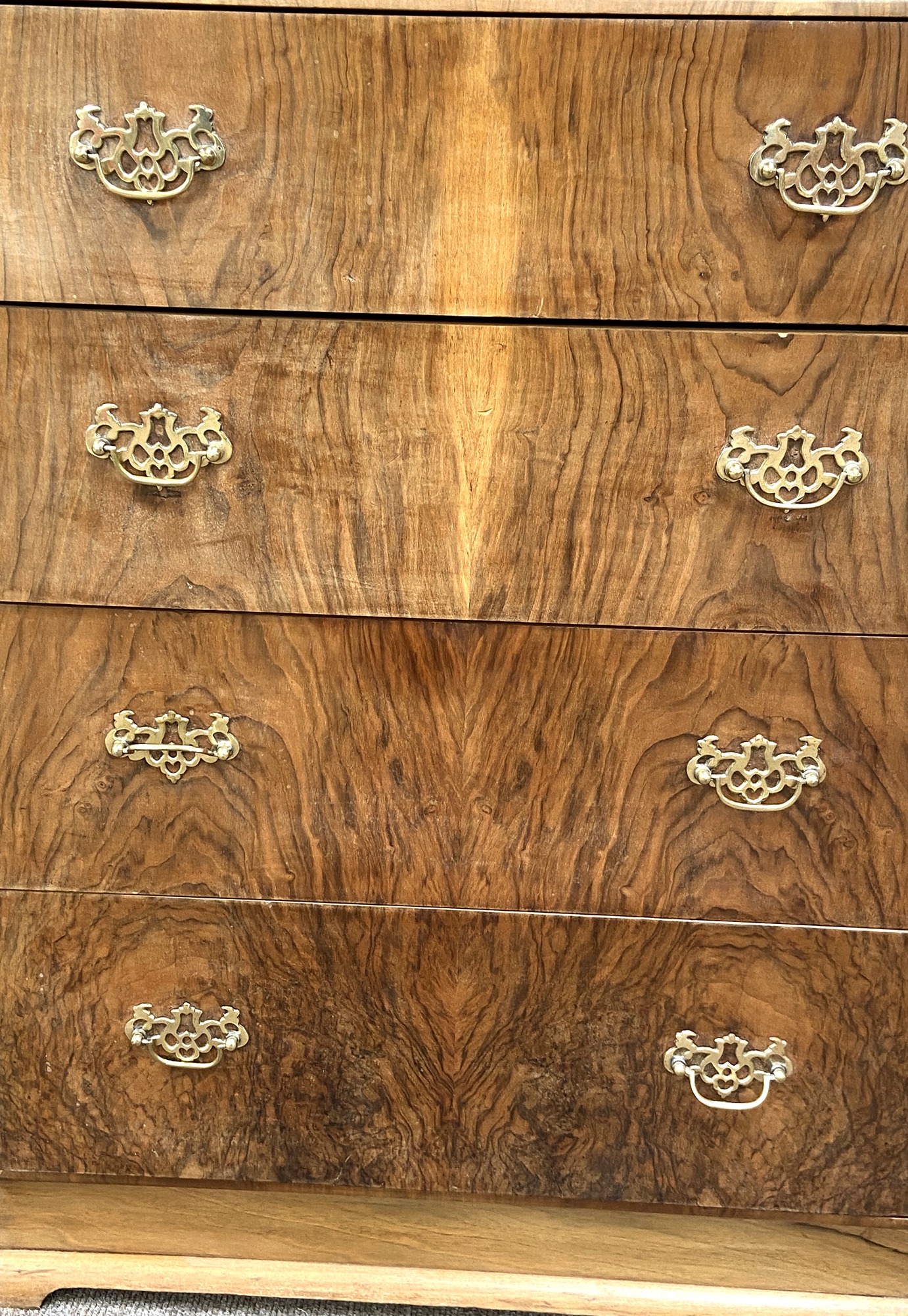 A vintage burr walnut chest of drawers, with six graduated and stepped drawers, 131cm high - Image 5 of 8