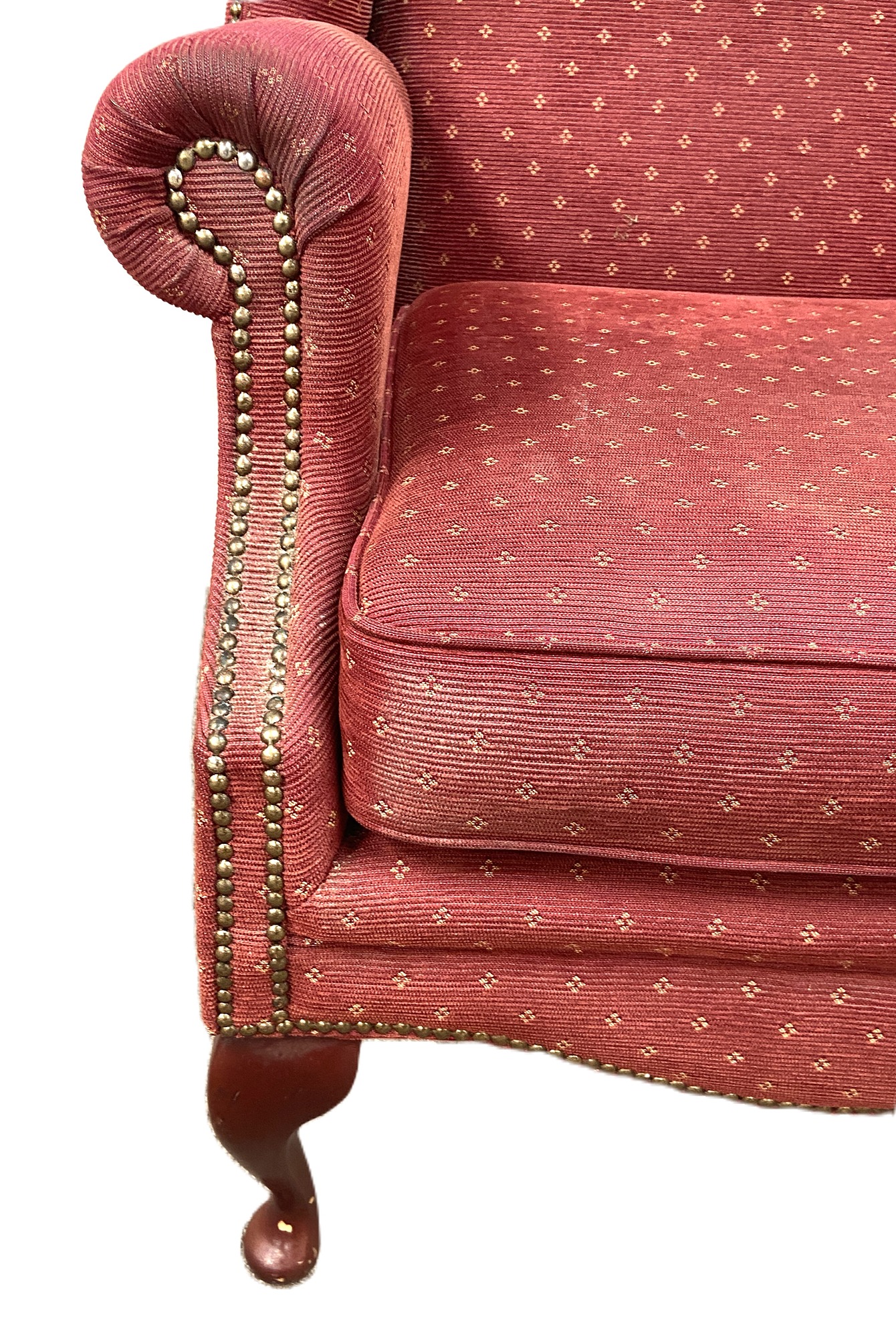 A vintage wing backed armchair, with claret upholstery; also a modern decorative rug (2) - Bild 7 aus 9
