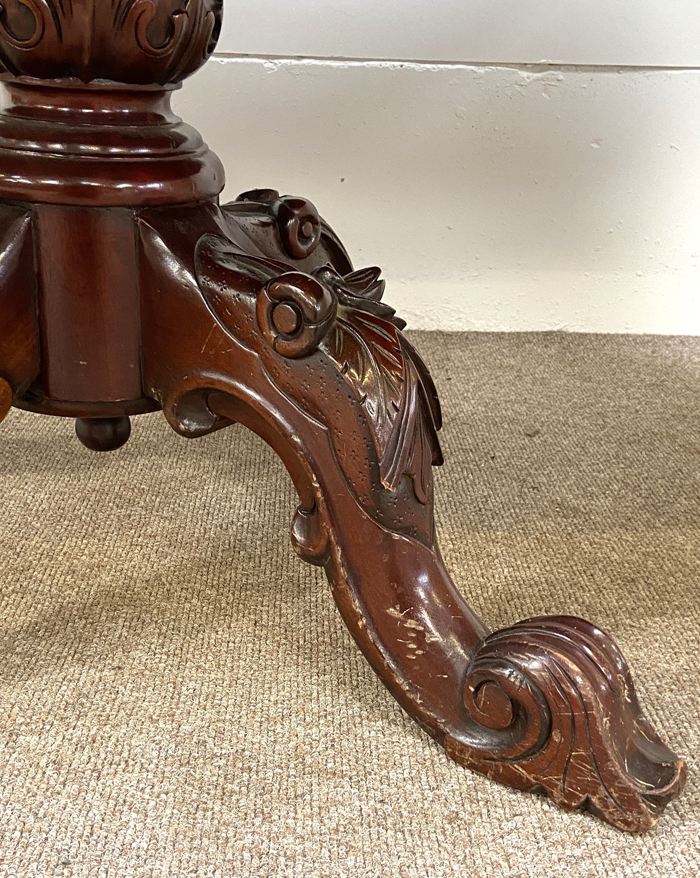 A Victorian style mahogany breakfast table, 20th century, with an oval top on a leaf capped baluster - Image 7 of 11