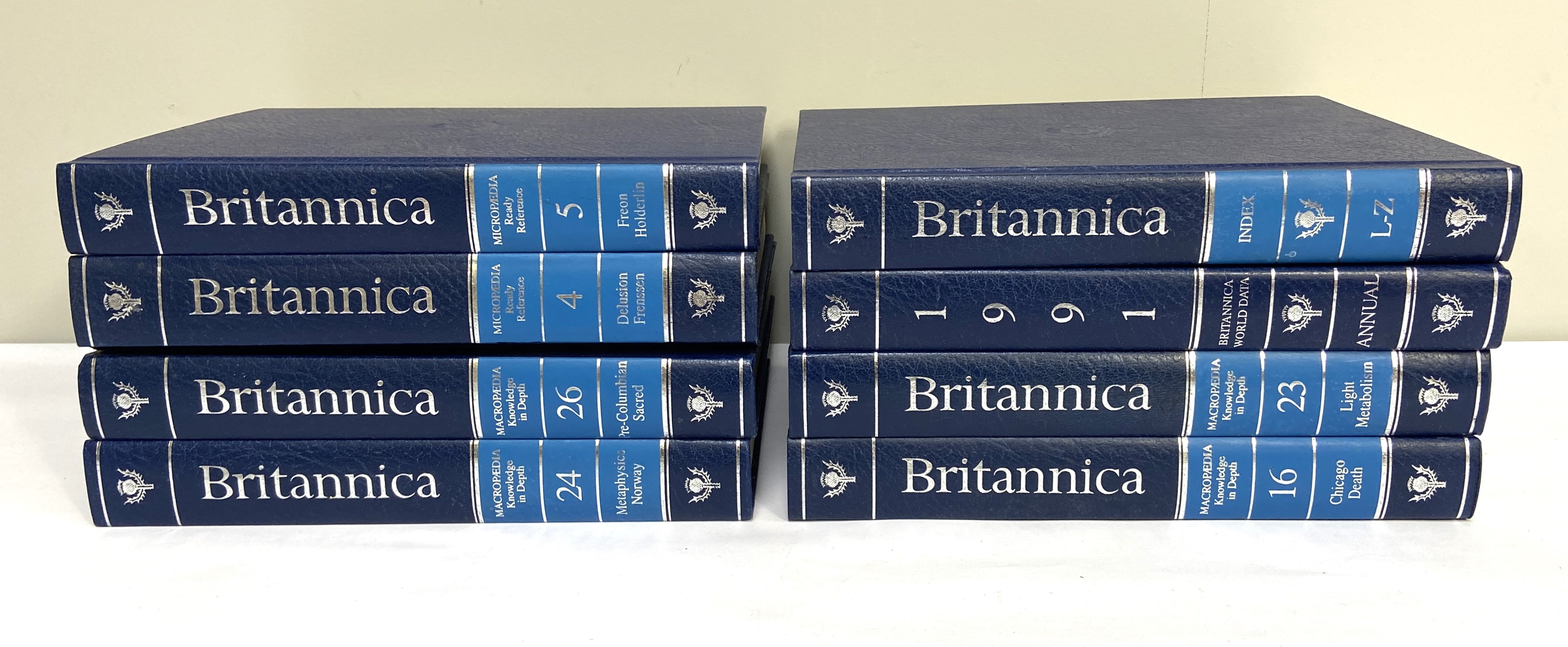 Encyclopedia Britannica, The New 15th Edition, in blue, 35 volumes, generally good overall - Image 2 of 13
